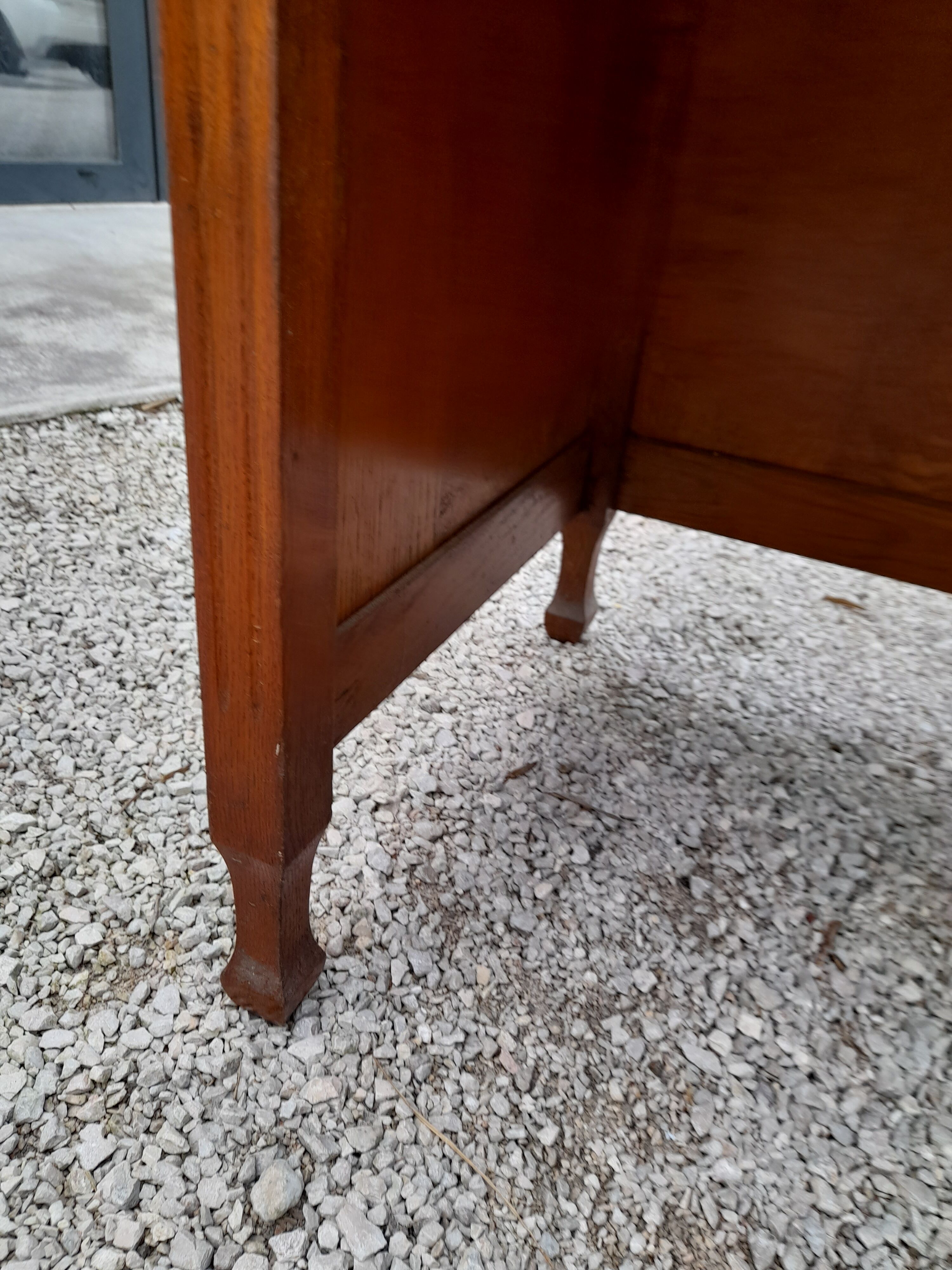Old oak desk 5 drawers