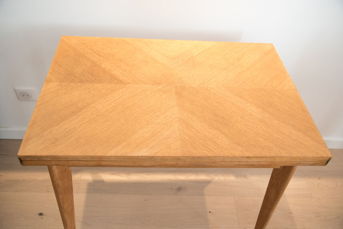 Table portefeuille pieds compas