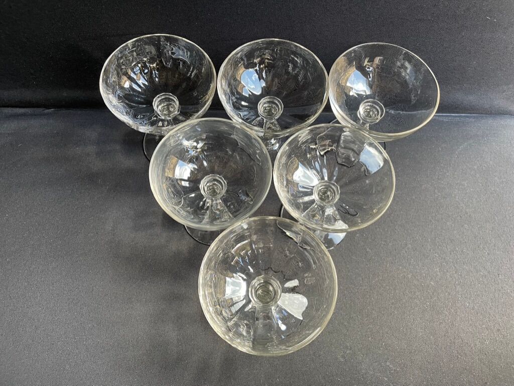 6 Champagne glasses in glass with Venetian ribs - XIXth