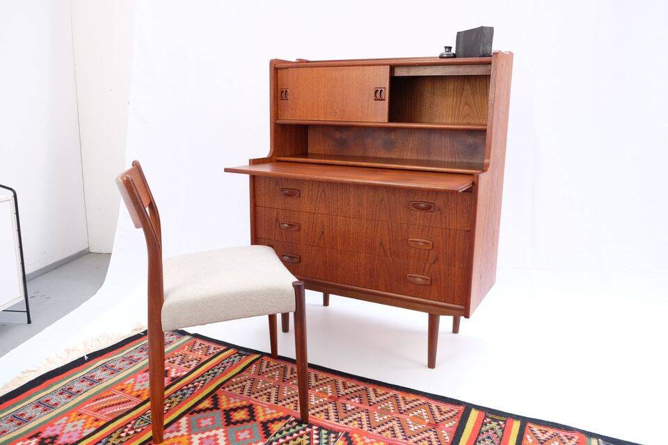 Vintage Danish secretary from the 1960s/70s, in teak, mid-century style.