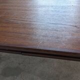 Scandinavian table with extensions