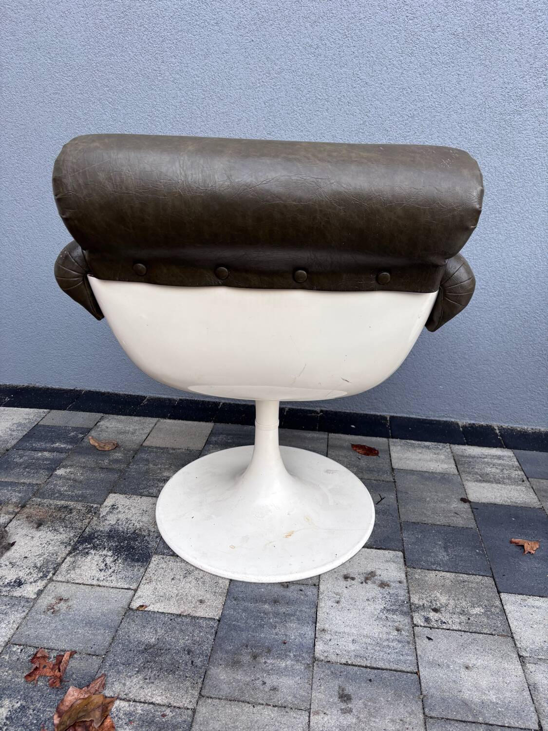 Pair of Tulip Chairs