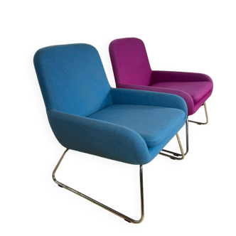 Pair of mid-century wool armchairs with metal legs – 1970s