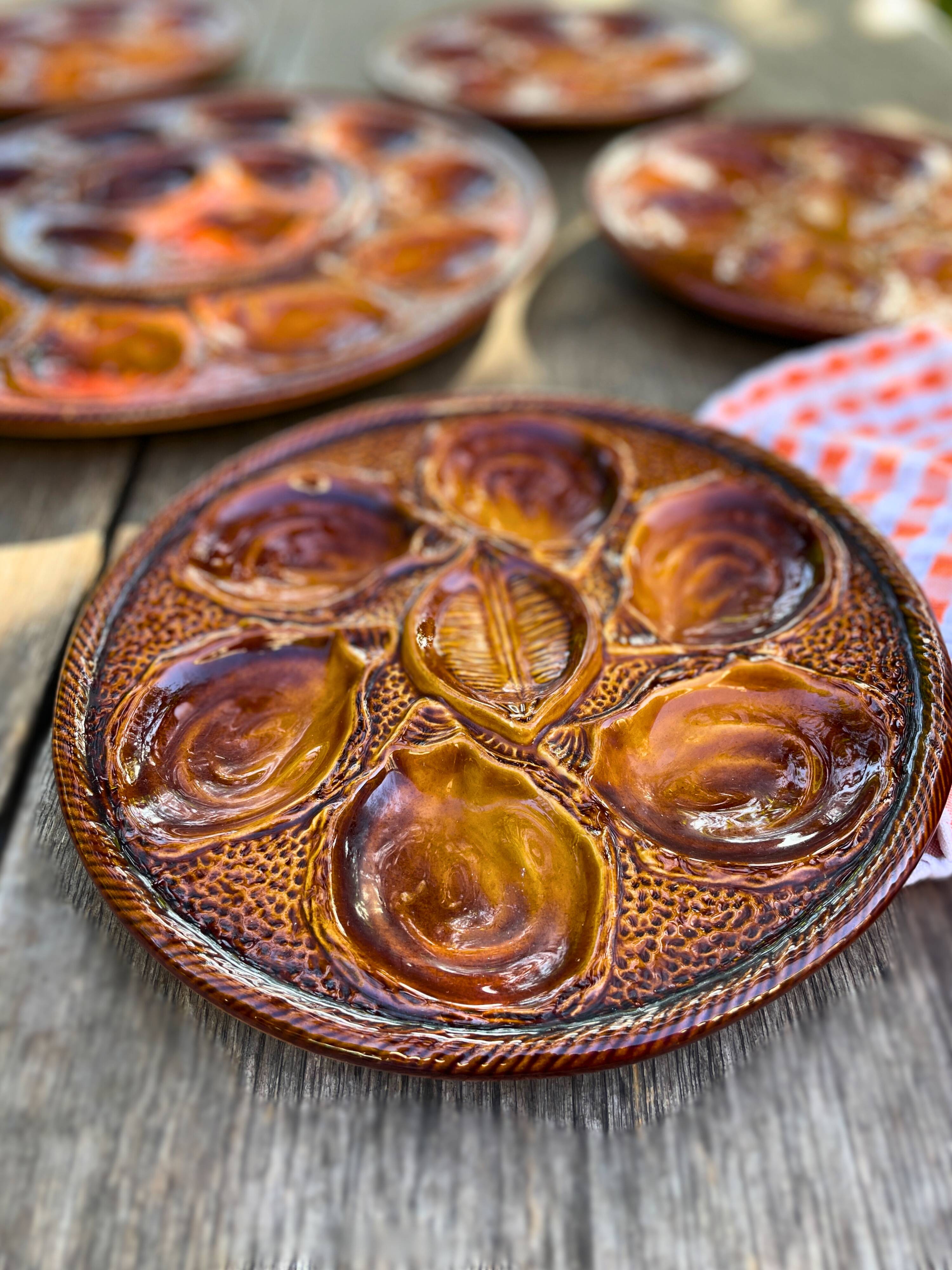 St Clément ceramic oyster plates