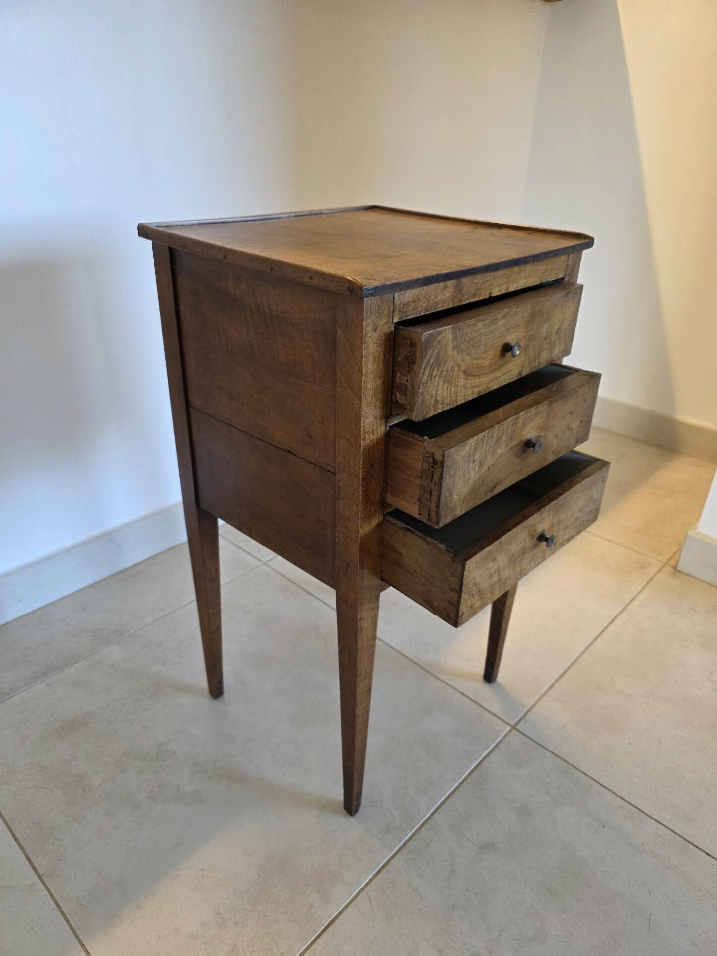 Small Louis XVI period bedside table / chest of drawers in walnut with 3 drawers