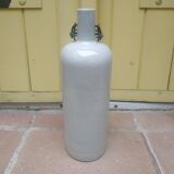 Ancienne bouteille en grès beige émaillé début 20e siècle