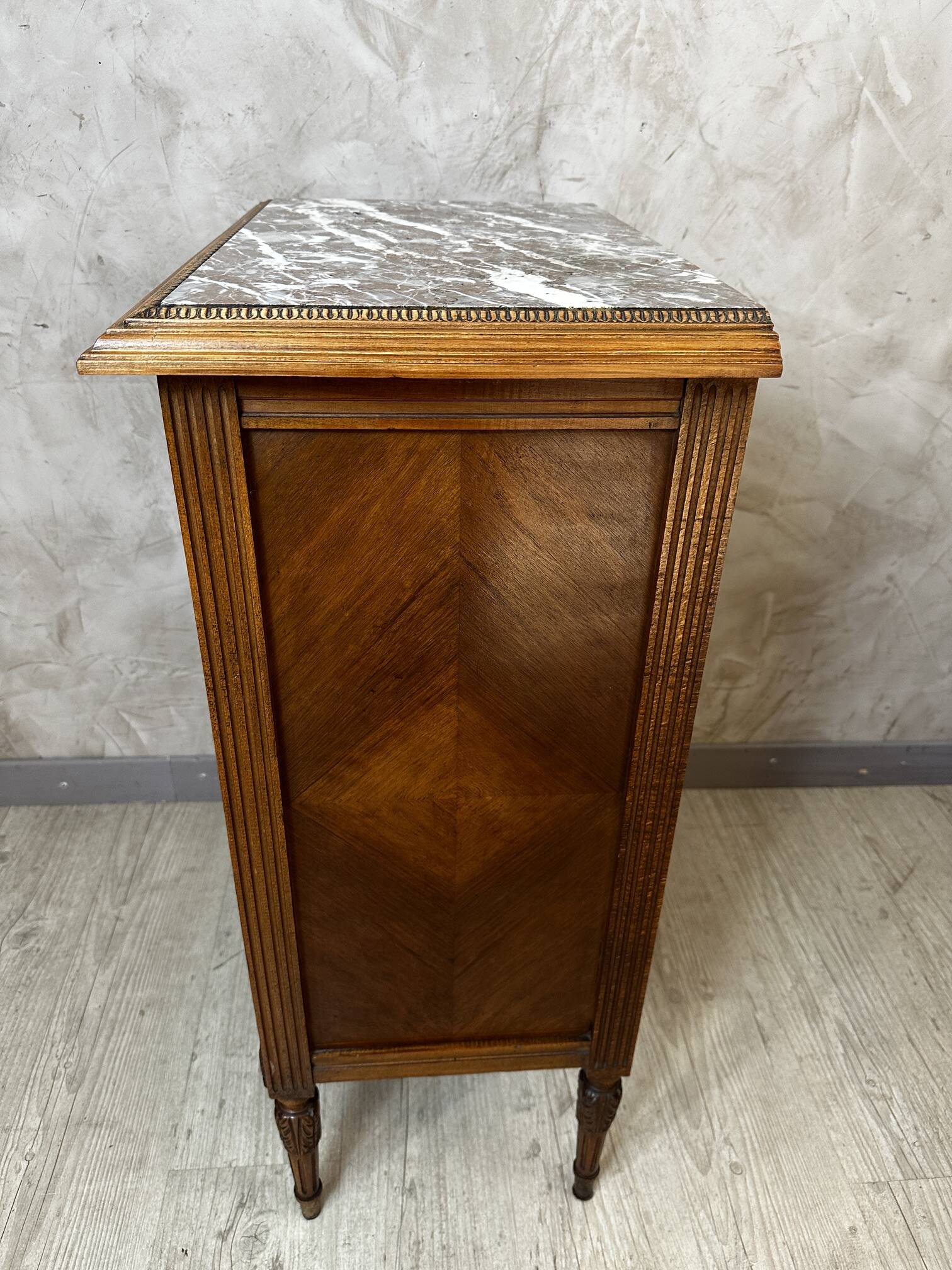 Chiffonnier en noyer