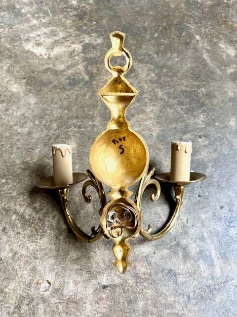 2 appliques murales 2 feux en laiton doré