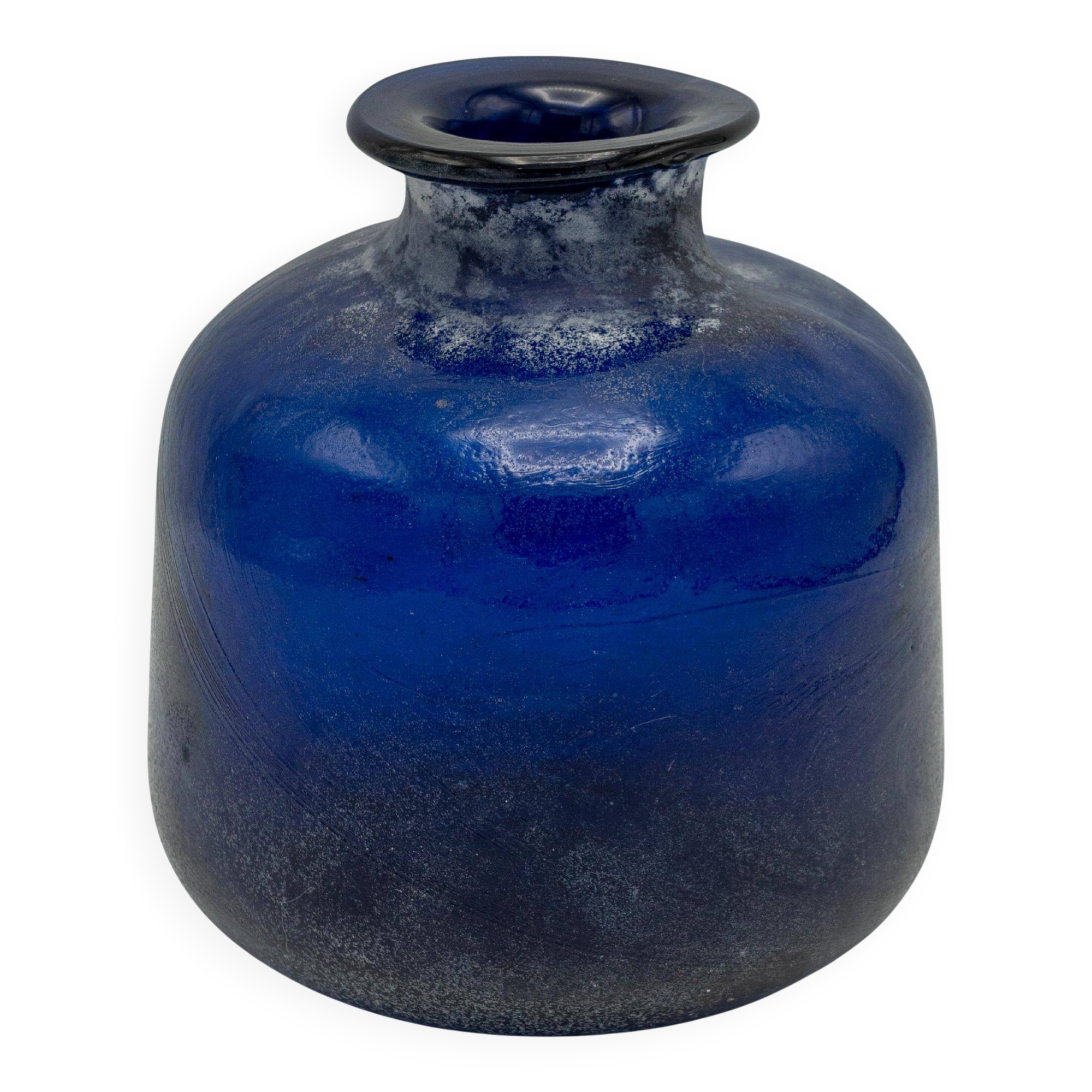 Vase en verre Scavo Murano Seguso bleu cobalt, soufflé à la main, années 1980, finition brutaliste.