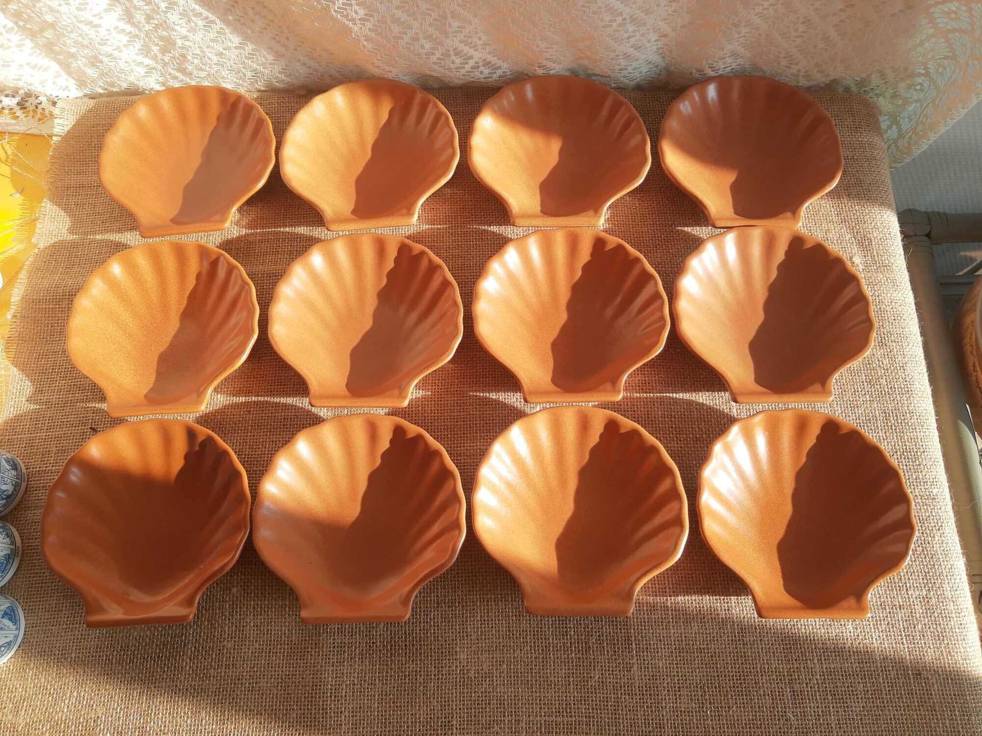 Set of 12 scallops in cognac sandstone Émile Henry - vintage