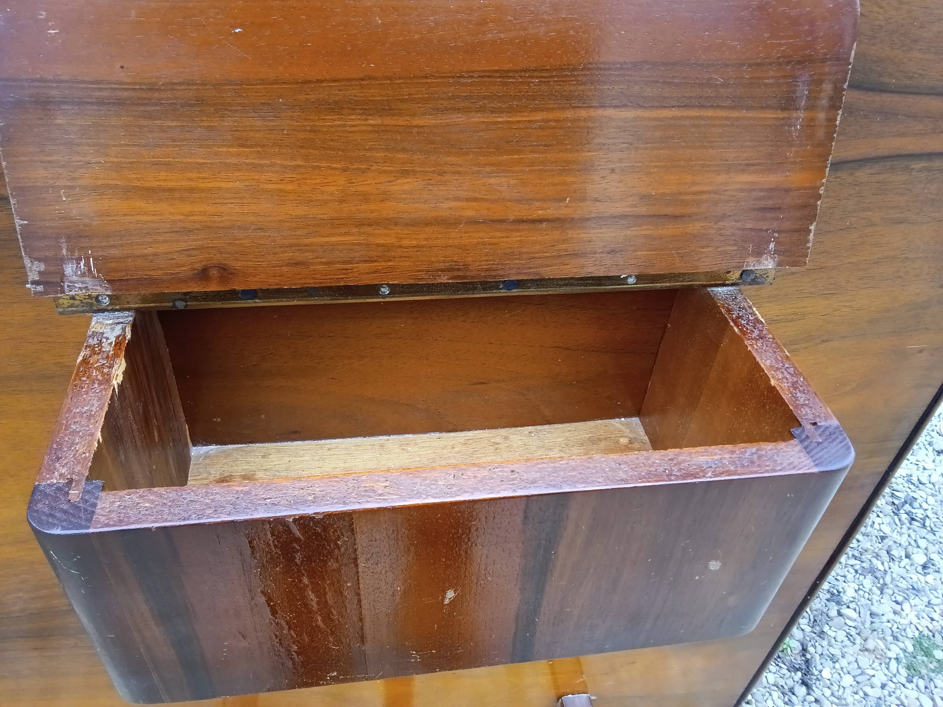 Cloakroom - coat rack