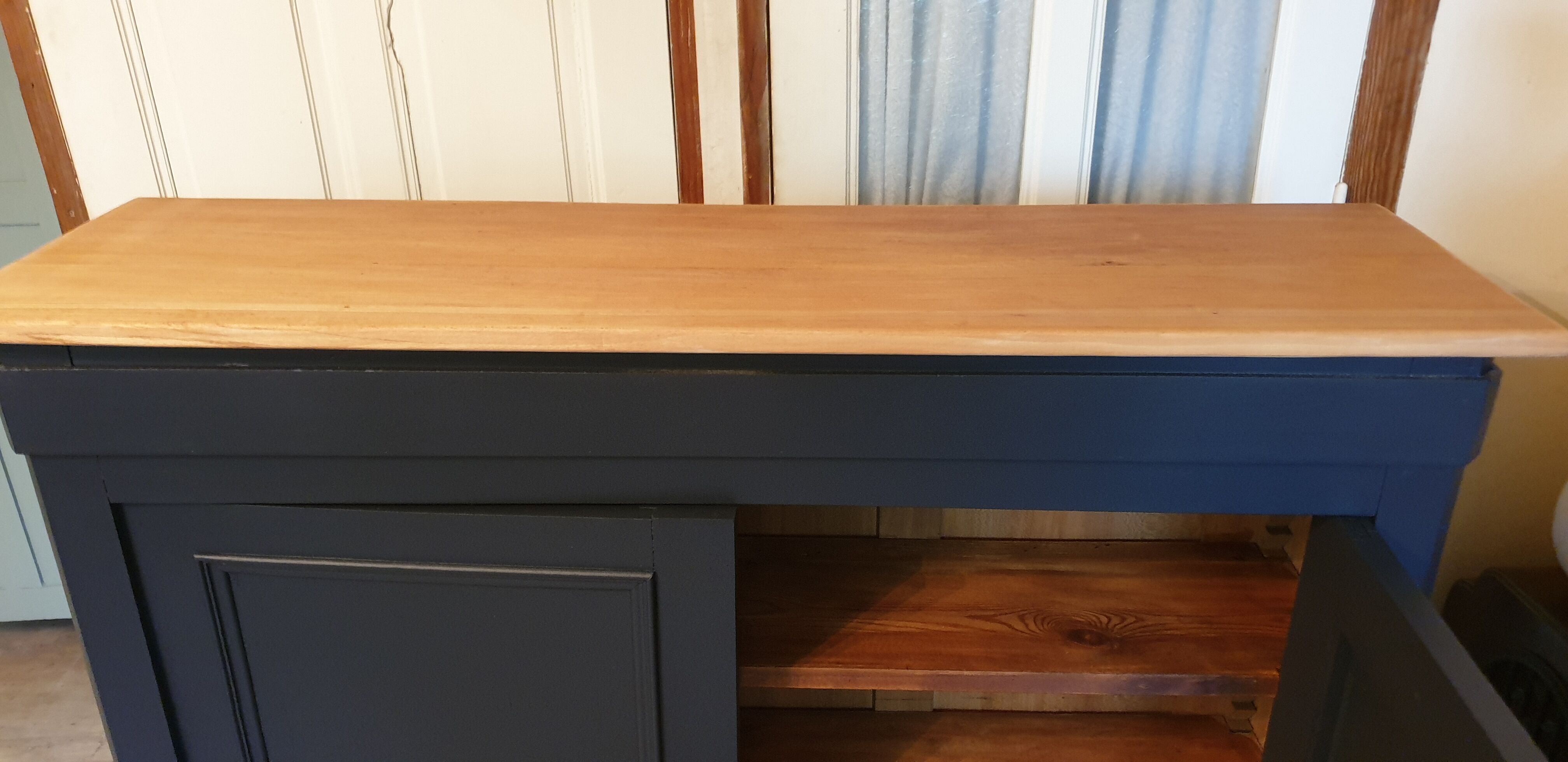 Parisian buffet in solid beech