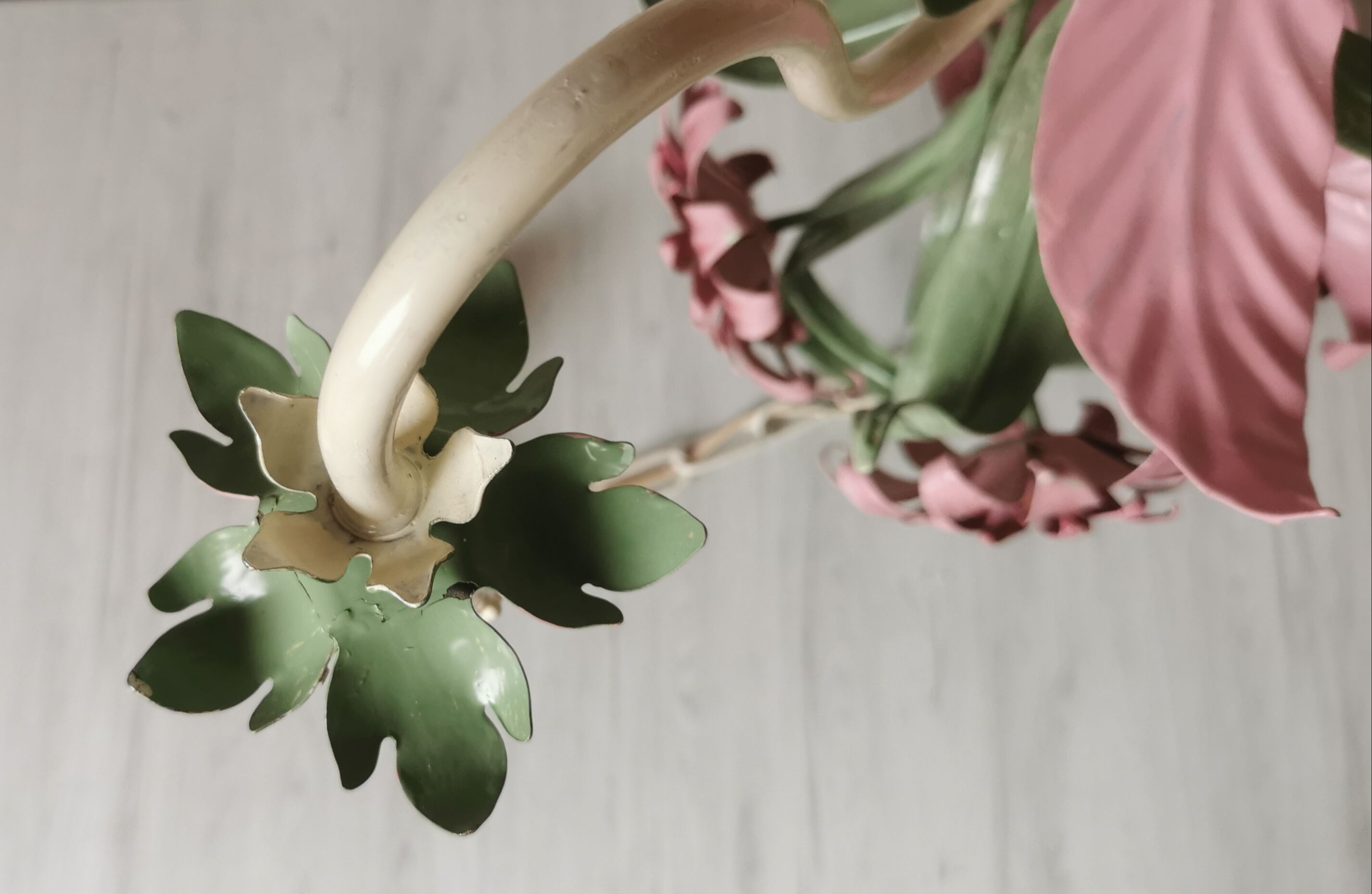 Lustre iron and painted sheet flowers camellias