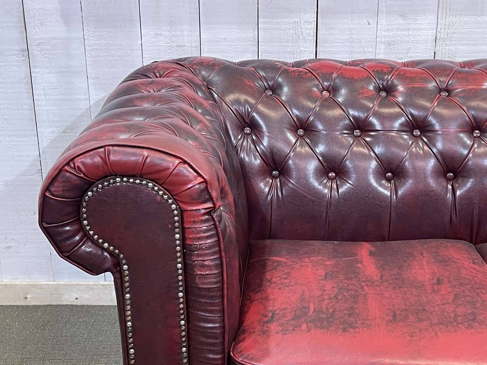 1980s Red 2-Seater Chesterfield Sofa