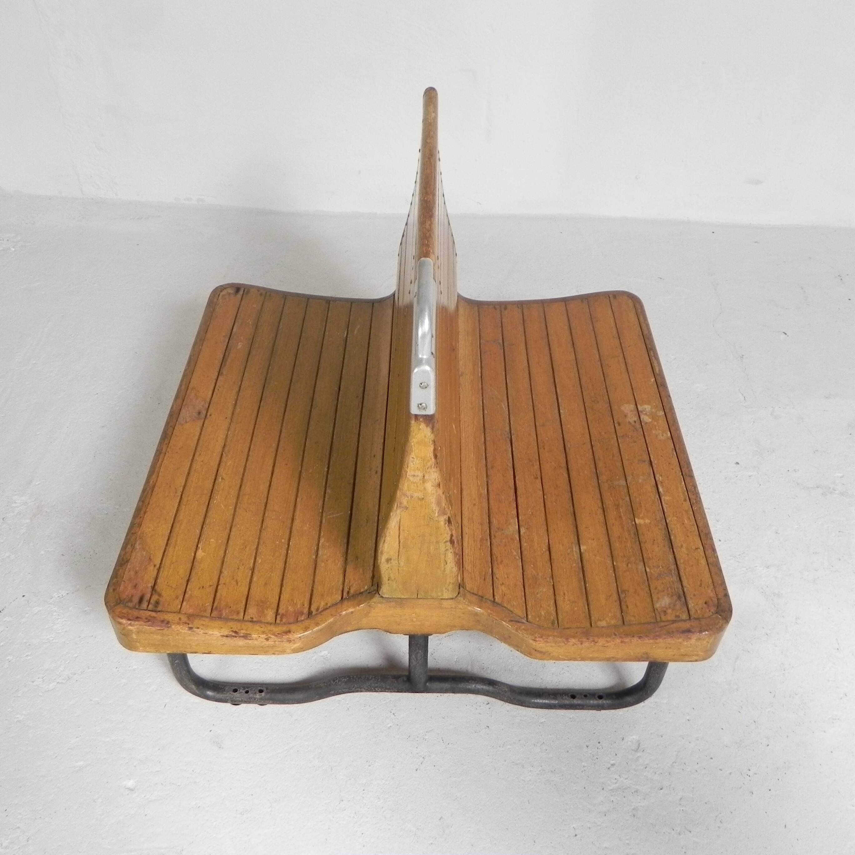 Banc de train en teck double face, années 1930