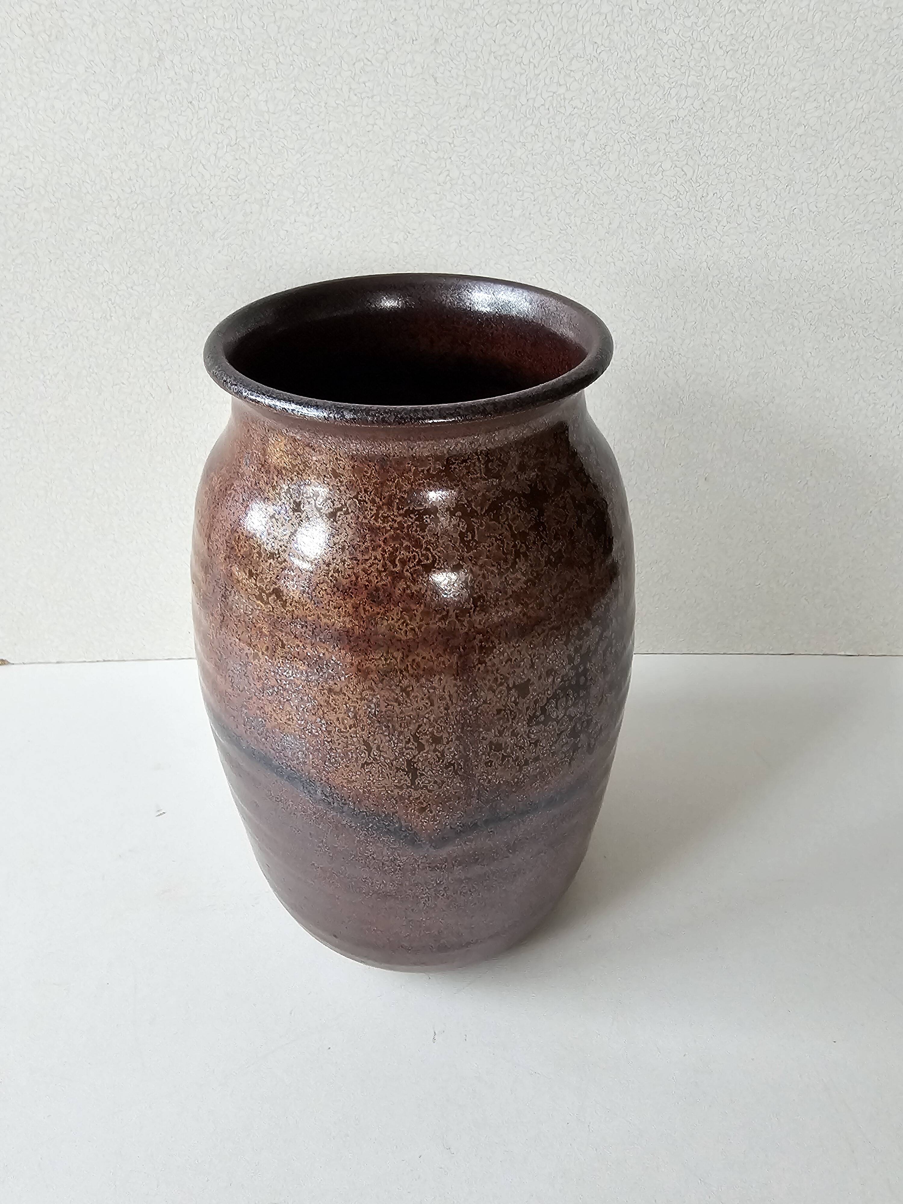 Bordeaux ceramic vase, height 19cm, Signed (Signature to be identified)