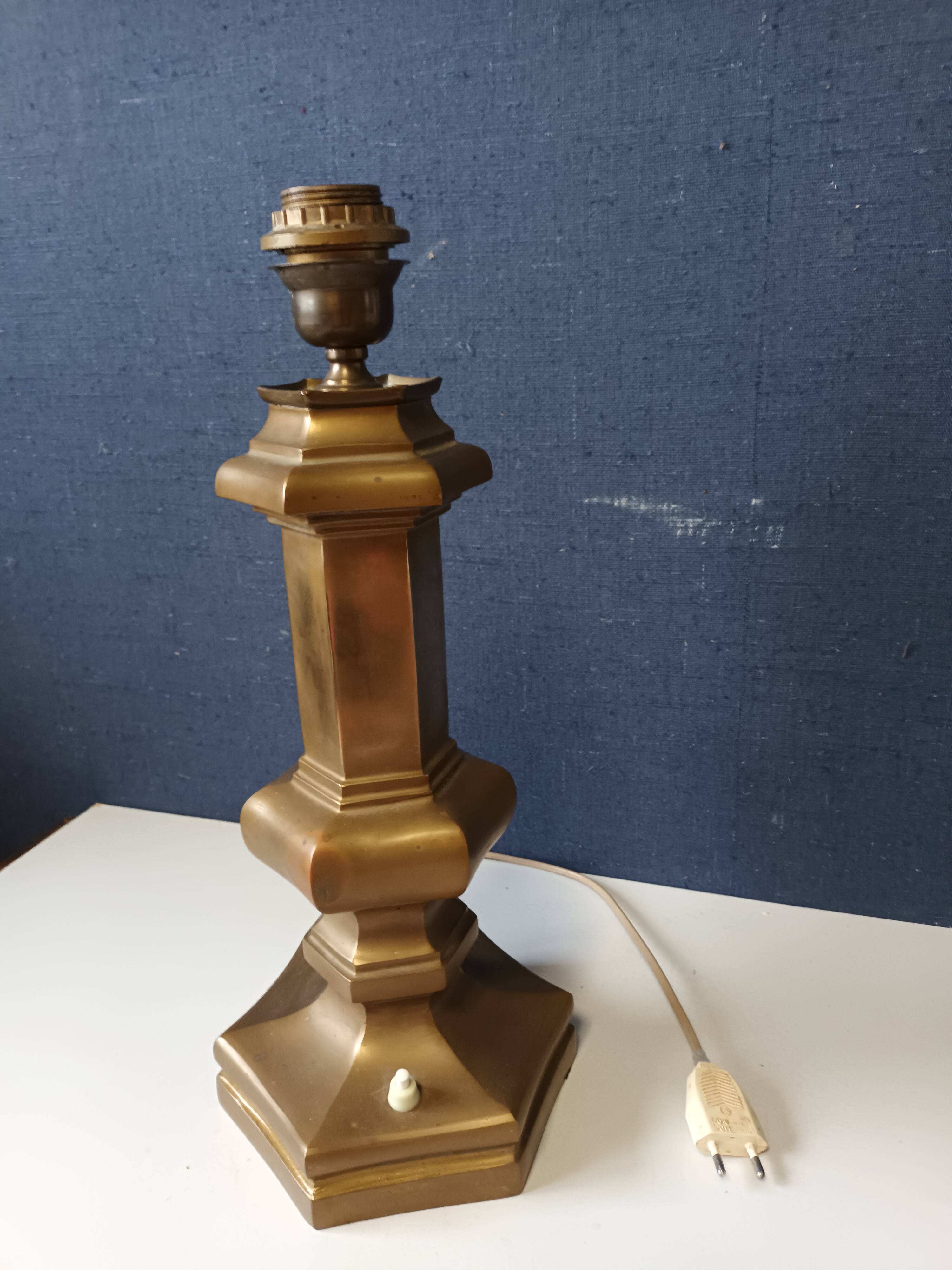 Brass lamp foot