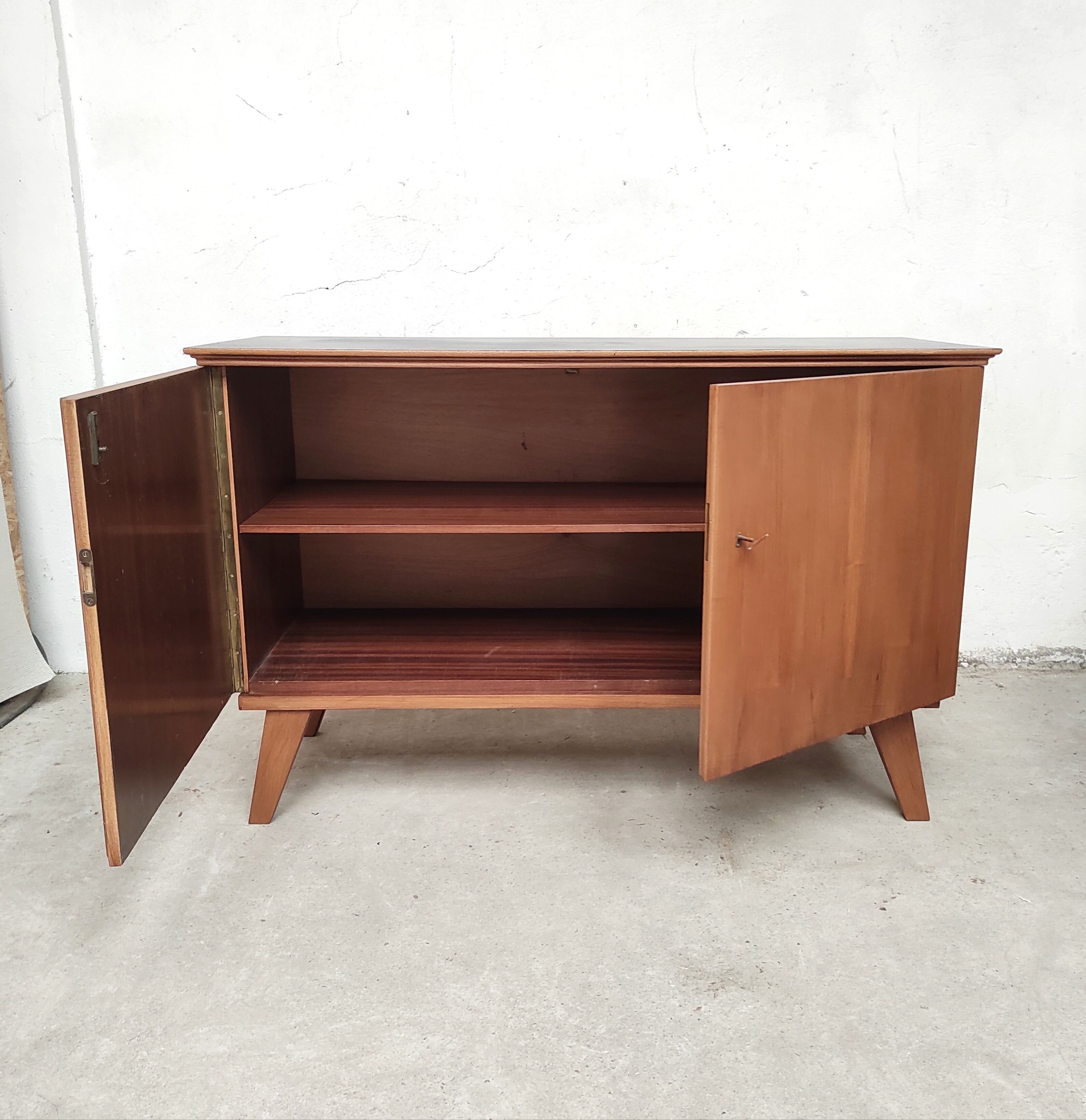 Compass foot sideboard, 1960