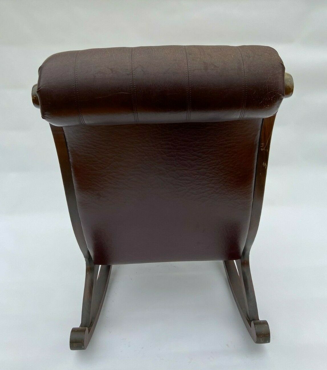English 1960 english brown leather rocking chair