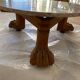 Table basse marbre pieds sculptés anciens
