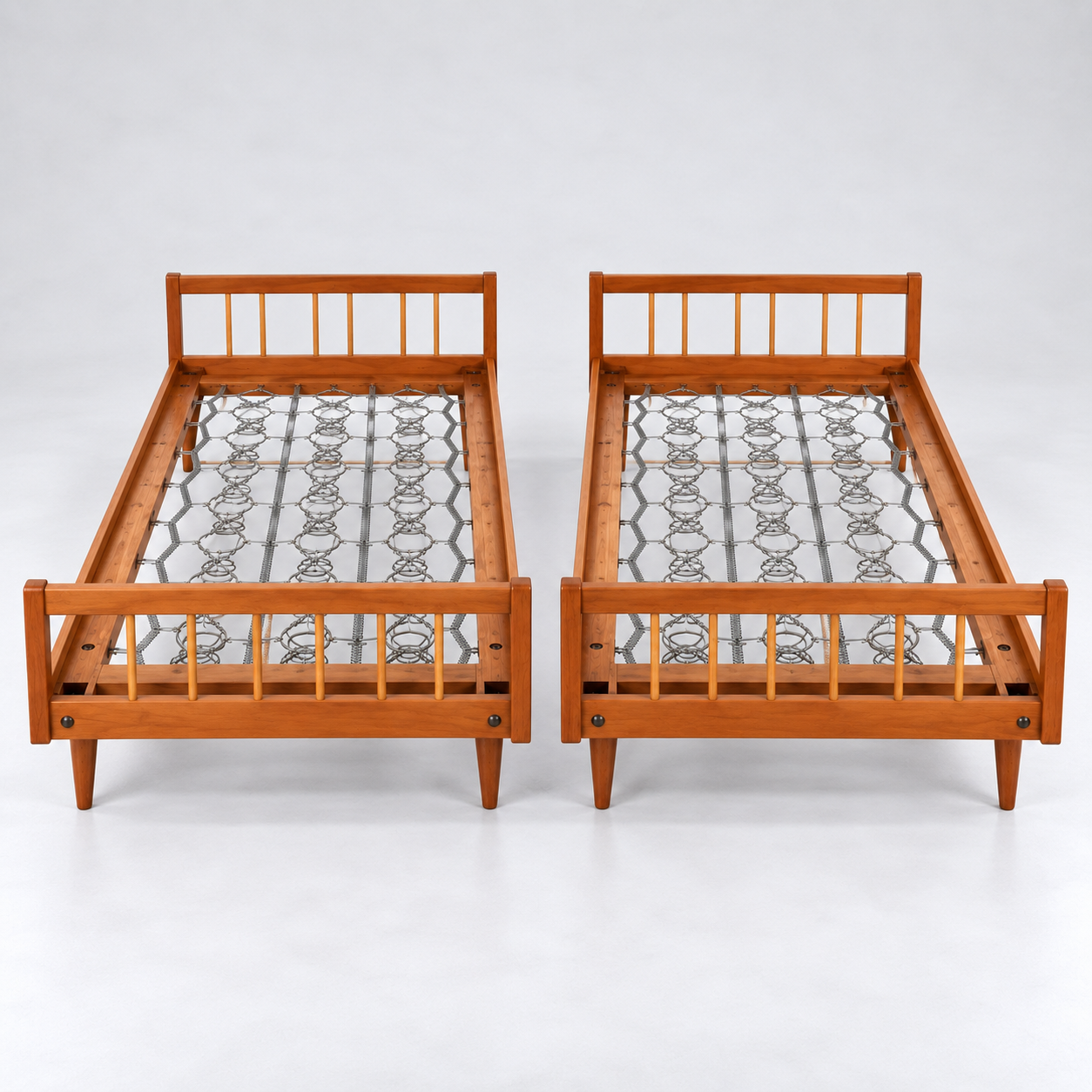 Vintage design daybed from the 1960s (2 available)