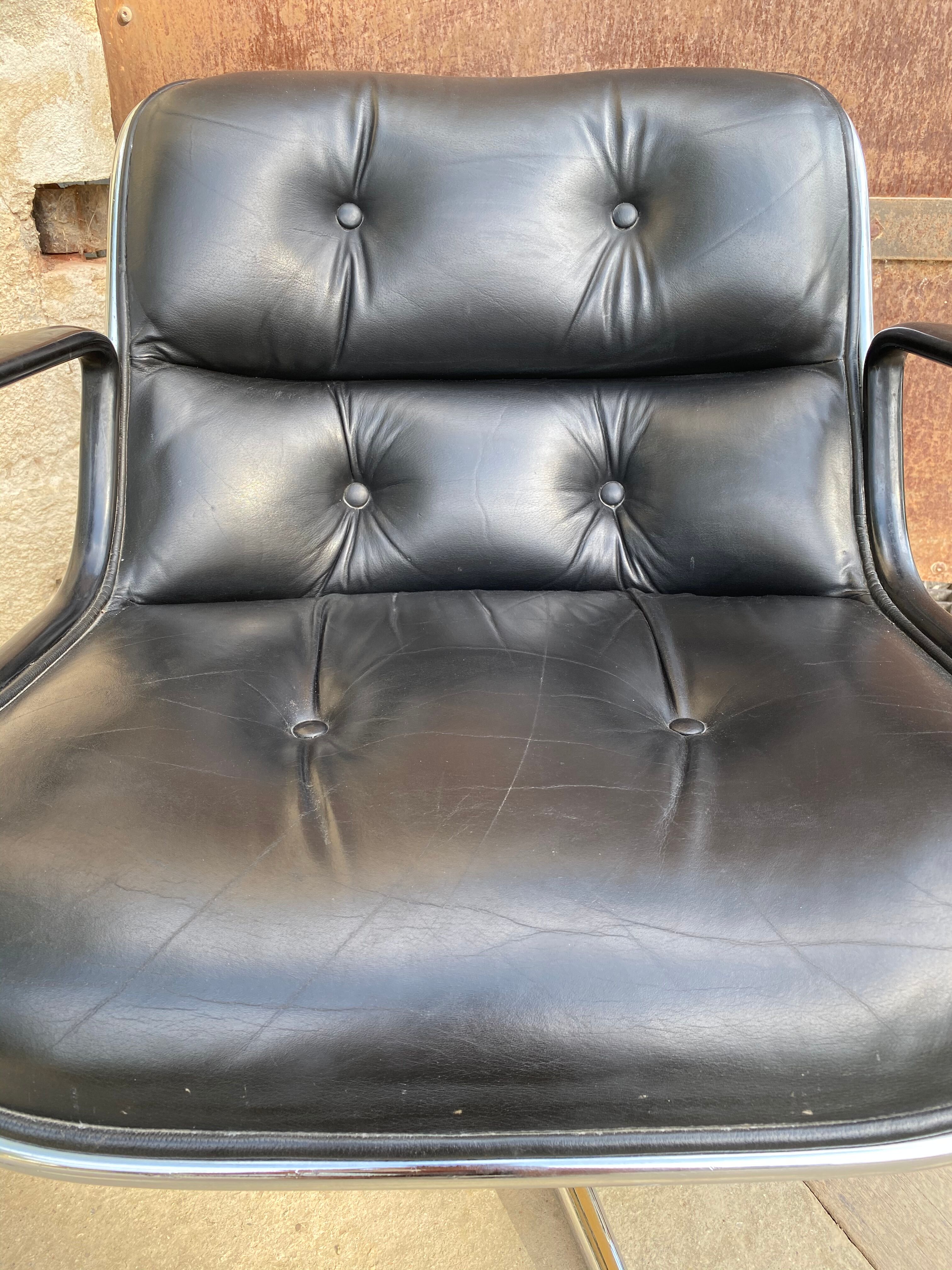 Paire de fauteuils Charles Pollock Knoll executive chair