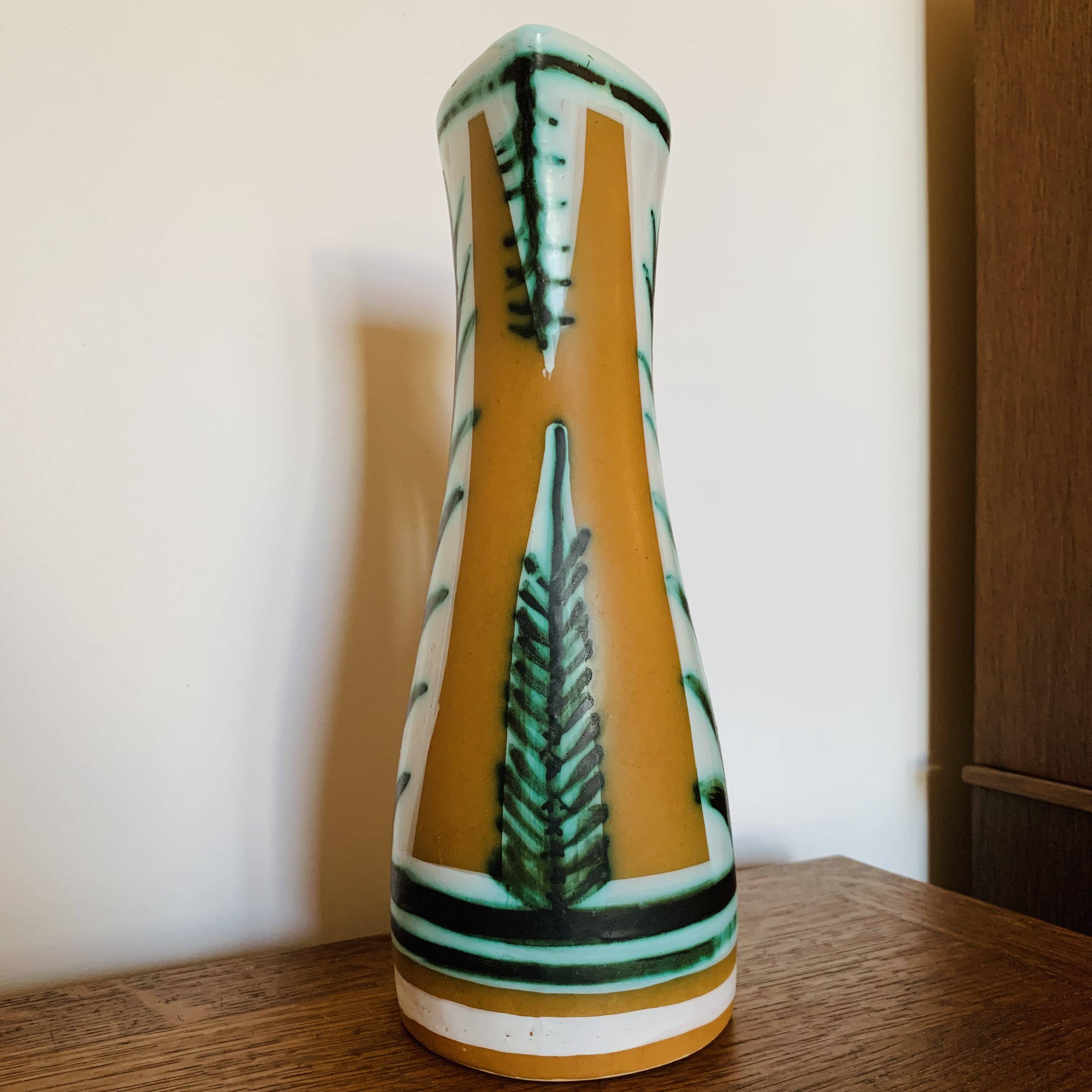 Kéraluc earthenware pitcher by Pierre Toulhoat