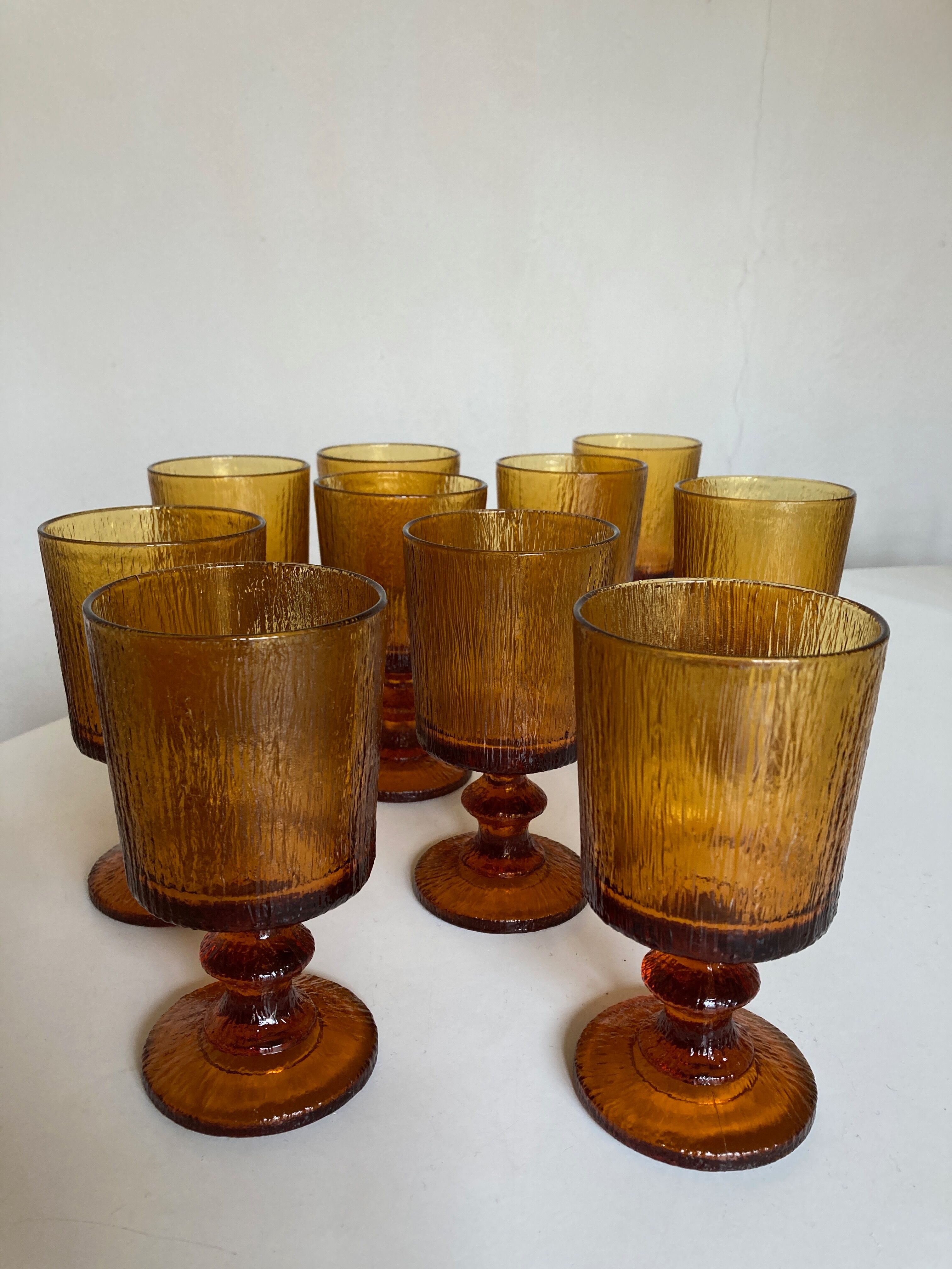 Set of 10 1970 glasses in molded glass tree wood