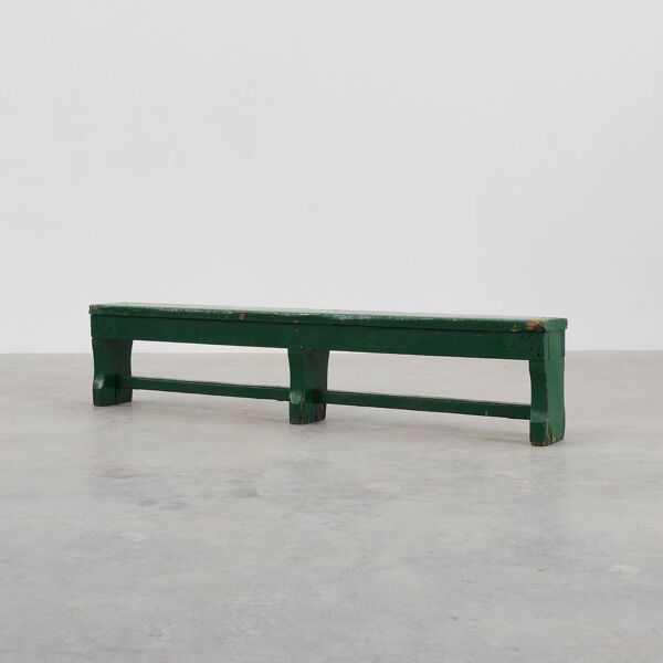 Banc de ferme rustique et primitif en chêne massif, France vers 1900