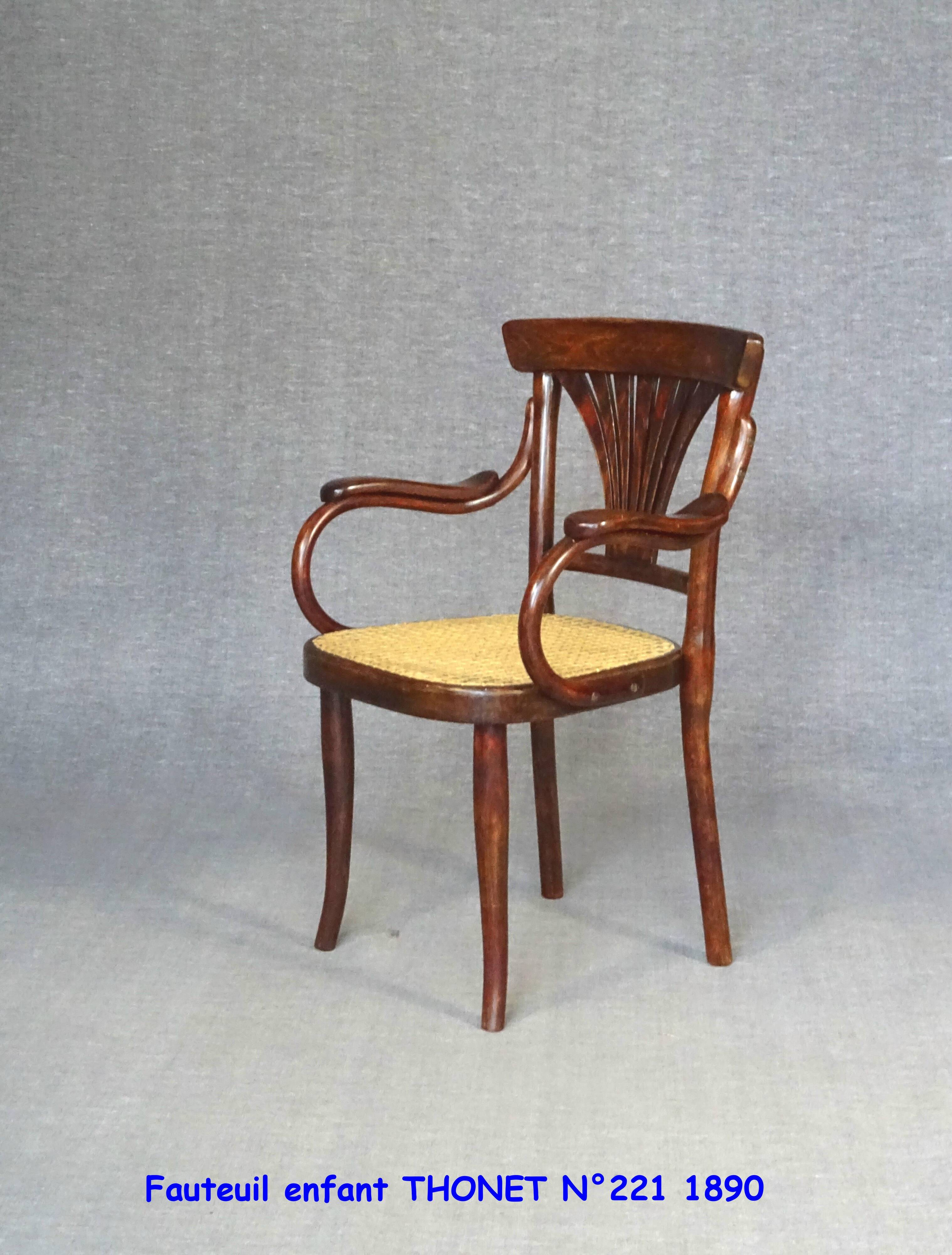 THONET children's armchair N°221, 1900, new canework