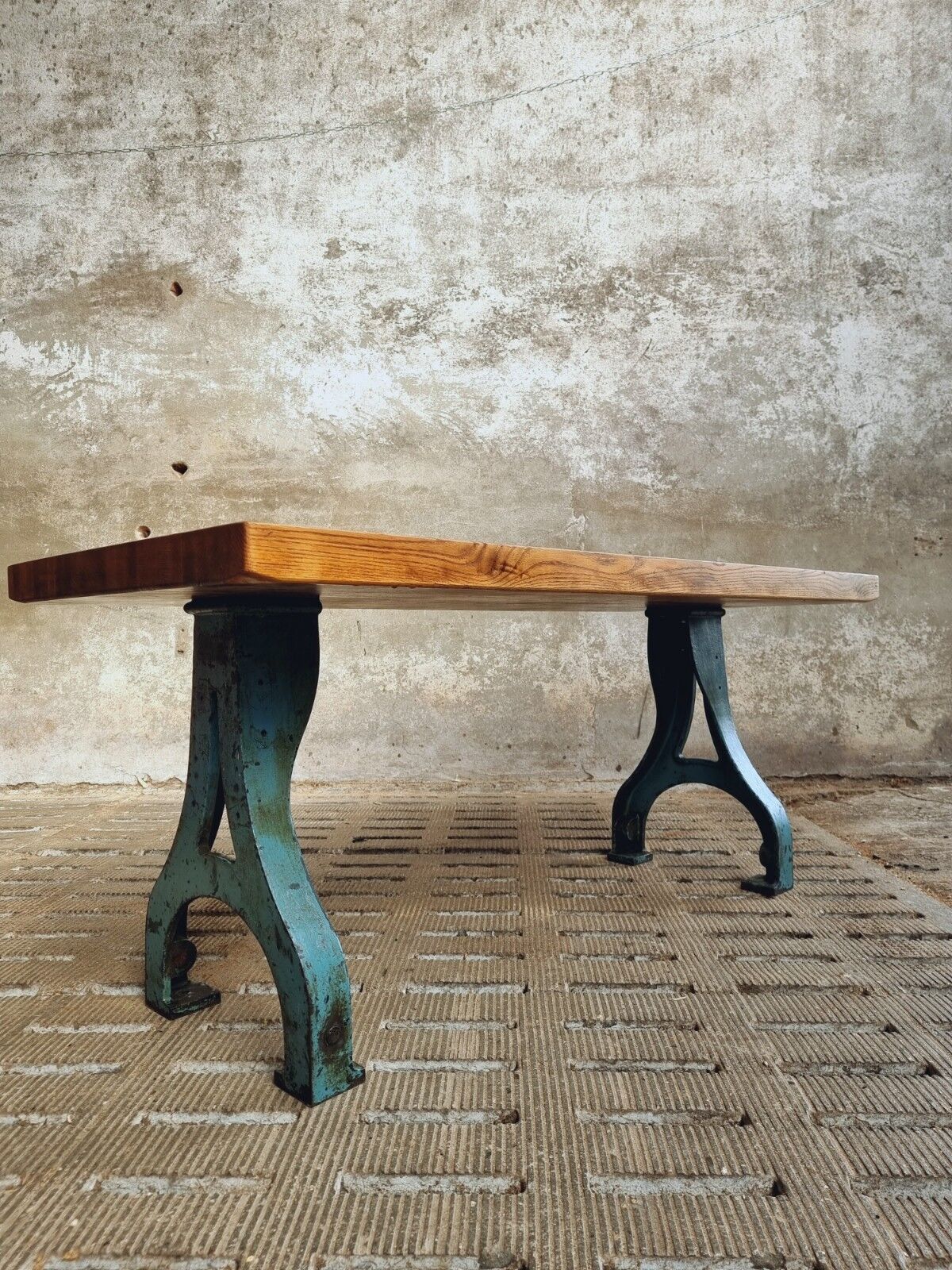 Industrial dining table oak on cast iron legs