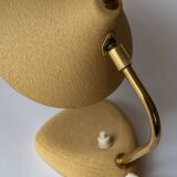 Petite lampe de table laquée beige du milieu du siècle avec abat-jour réglable, années 1950