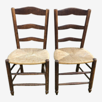 Pair of rustic mulched chairs