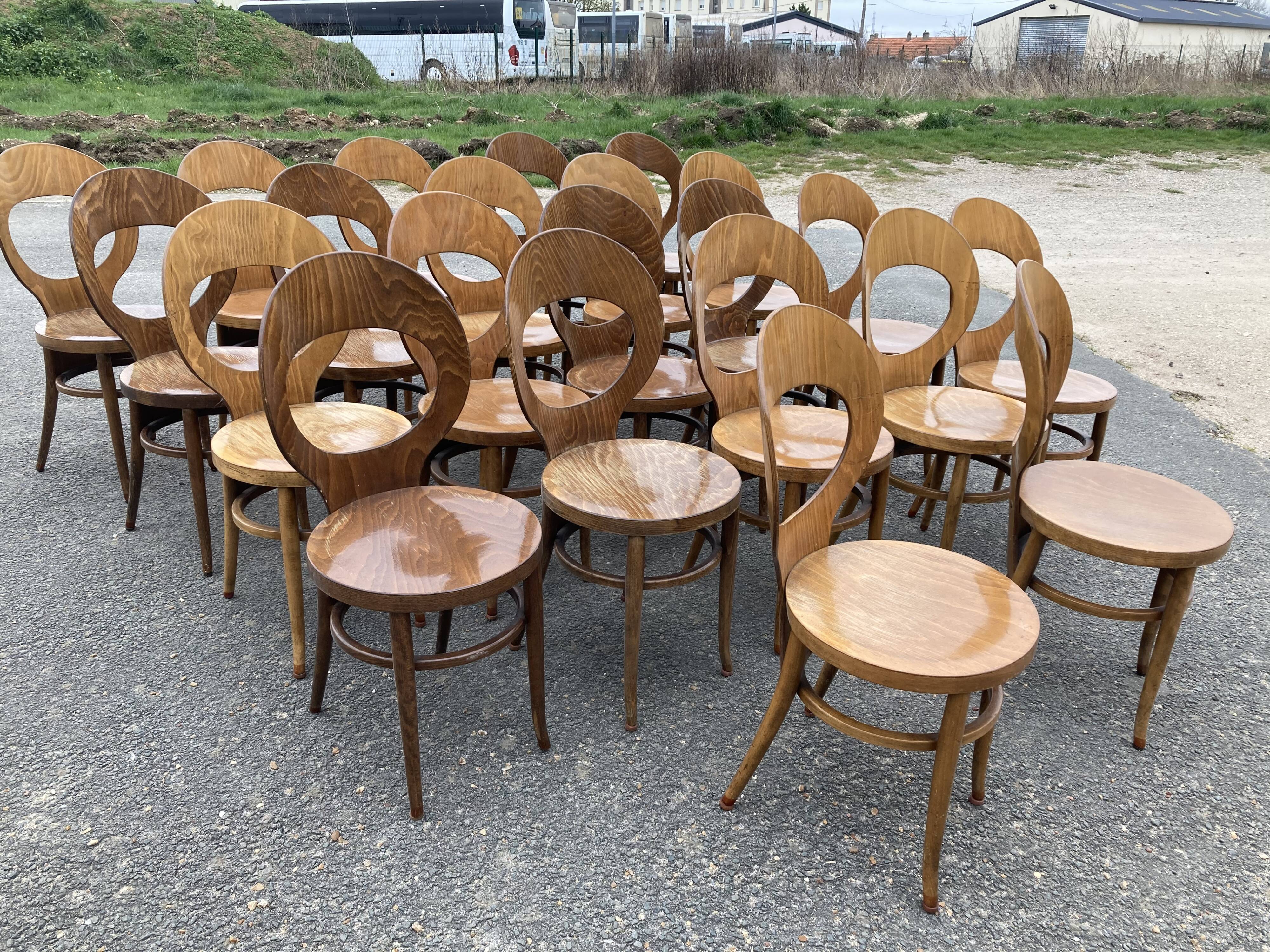 Set of 22 Baumann chairs model Seagull.