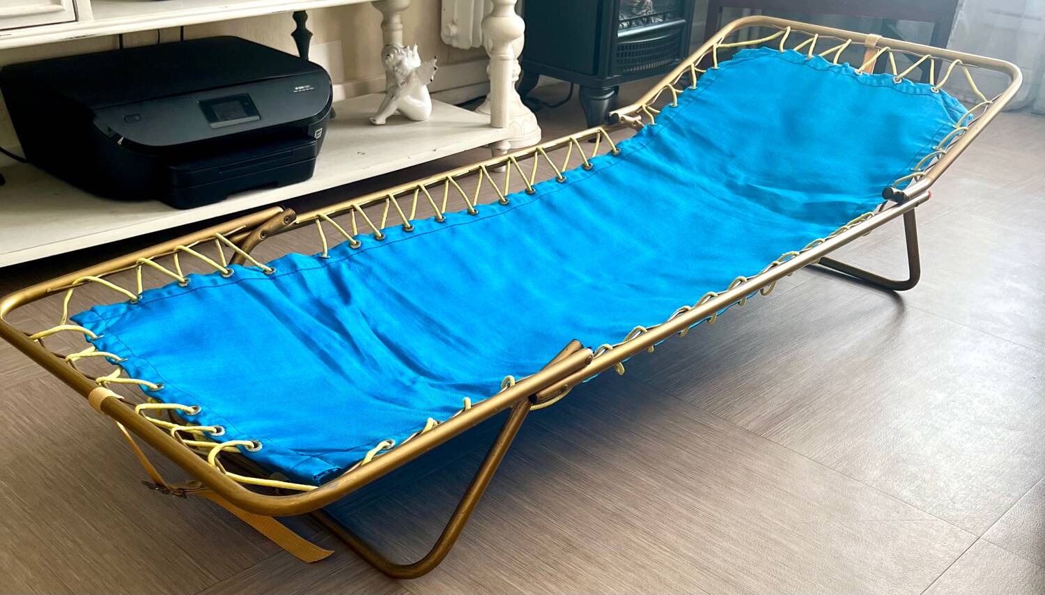 Vintage children's camp bed from the 60s/70s – very good condition.