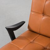 Fauteuils en bois et cuir, circa 1950
