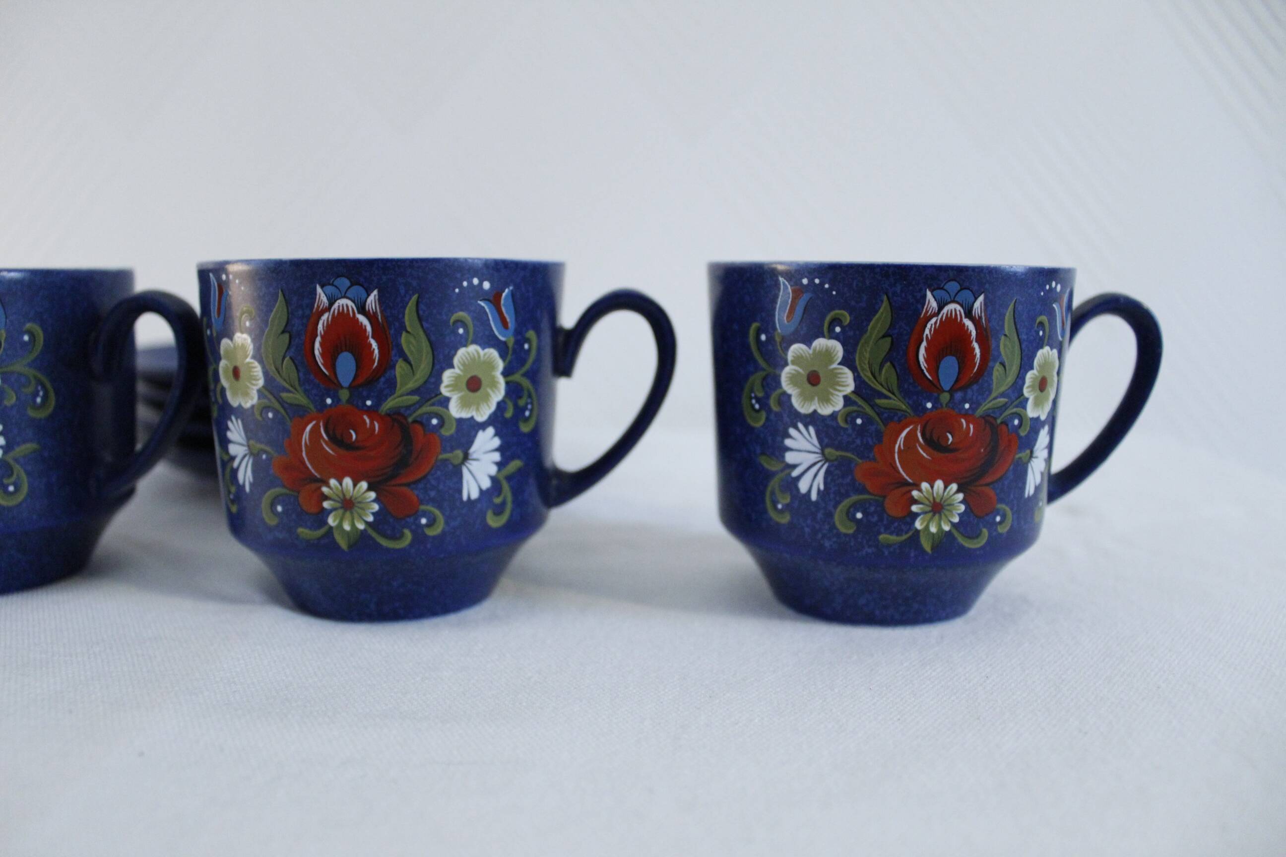Vintage coffee set - blue and red flower patterns