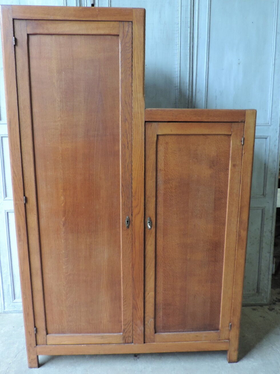 Asymmetrical parisian wardrobe