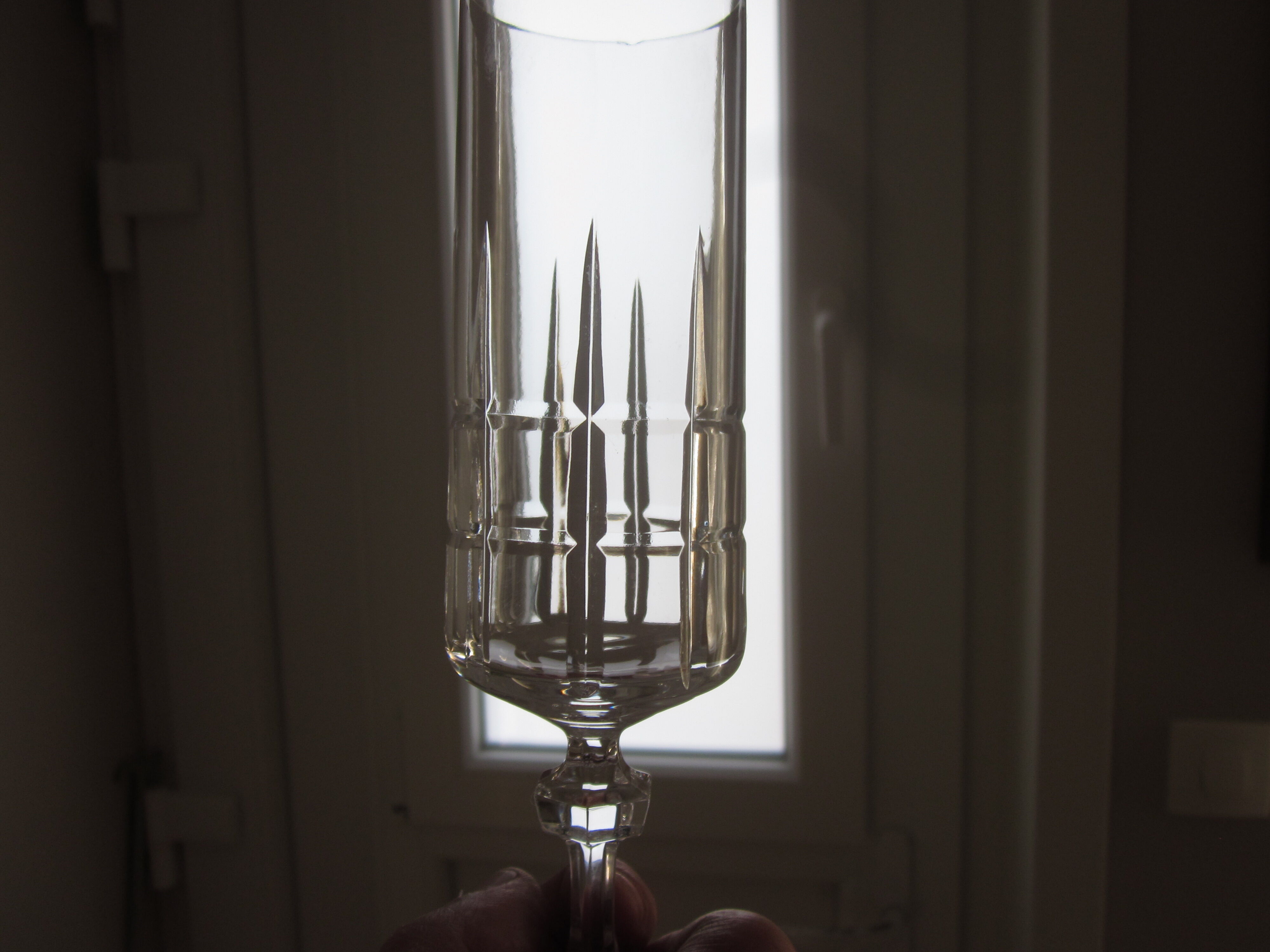 12 crystal champagne flutes
