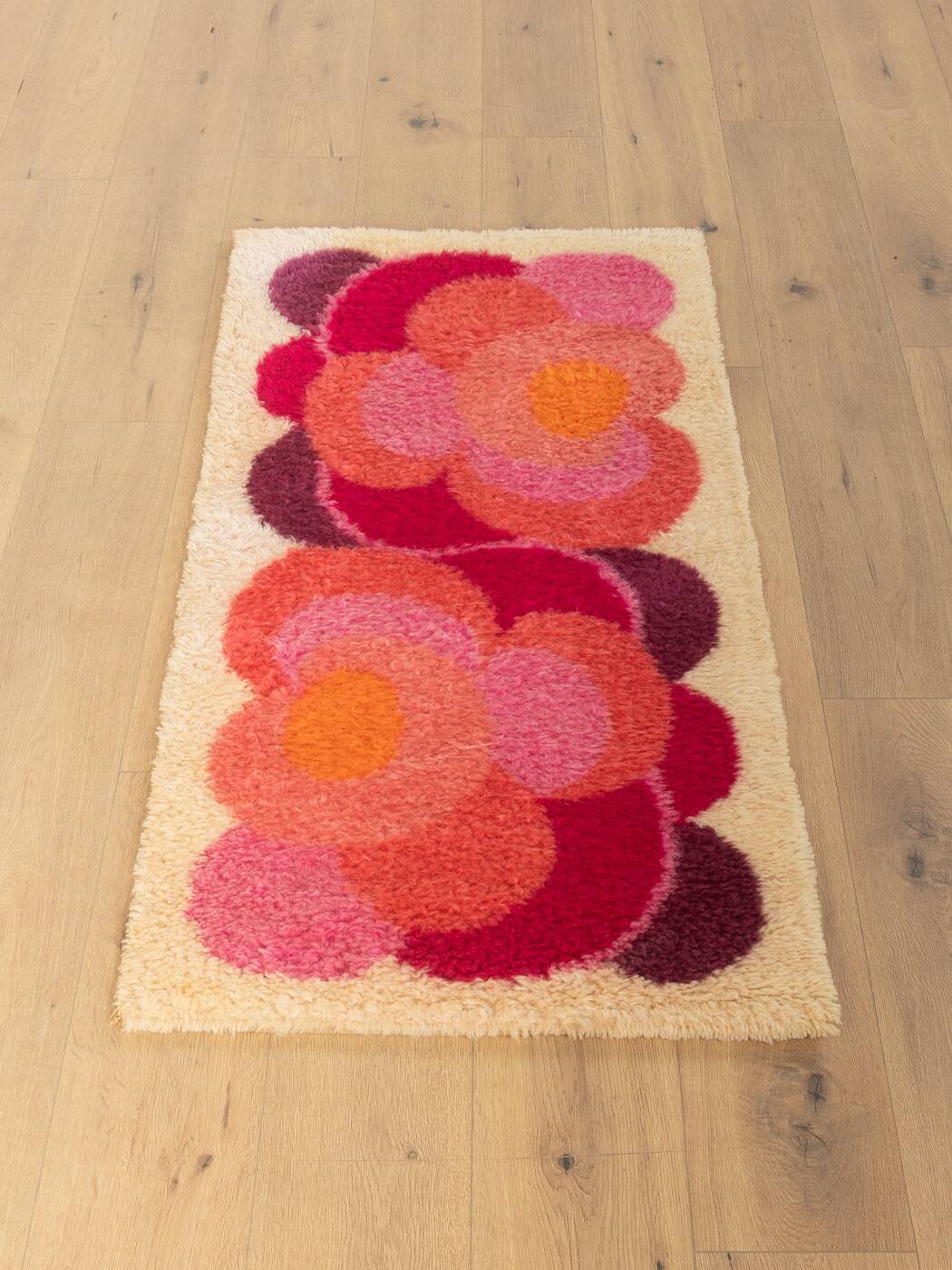 Desso Space Age carpet, 1970s, beige with berry tones
