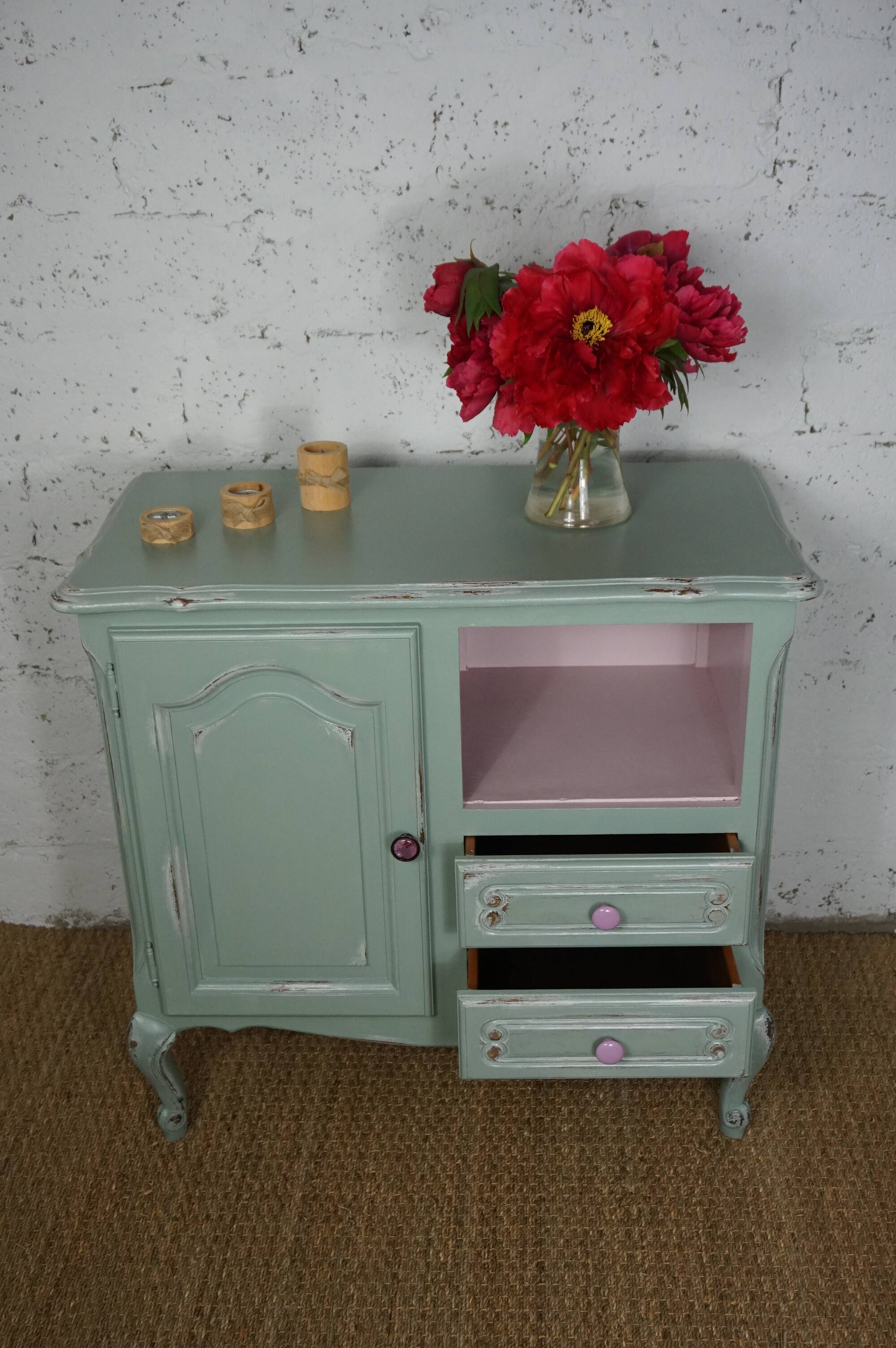 Small sideboard / vintage sideboard revamped