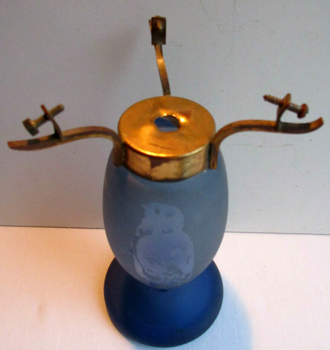 Pied de lampe pâte de verre bleue 3 oiseaux dégagés à l'acide, haut en laiton