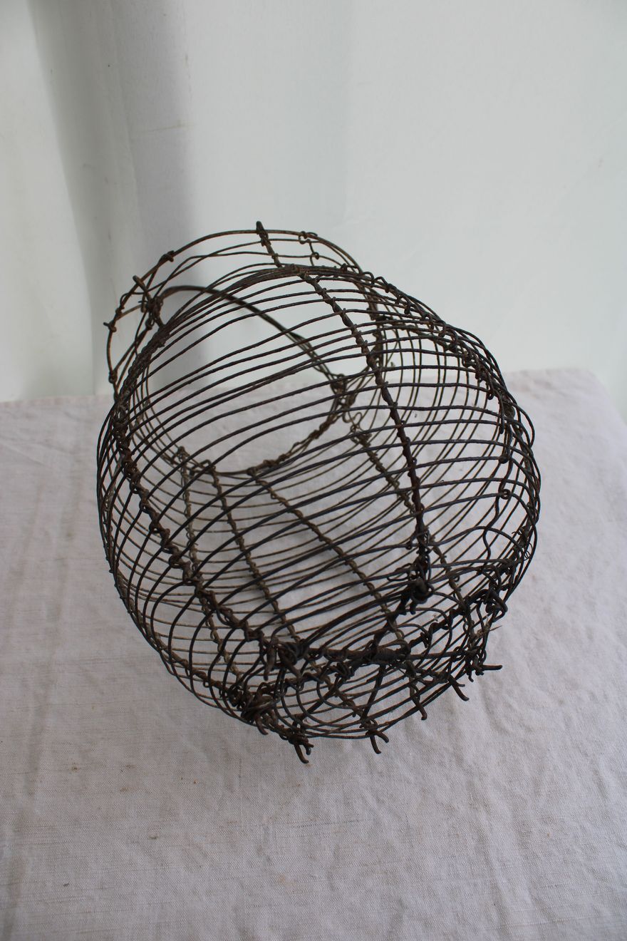Egg basket