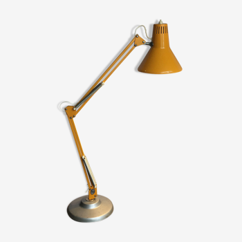 Lampe articulée sur socle