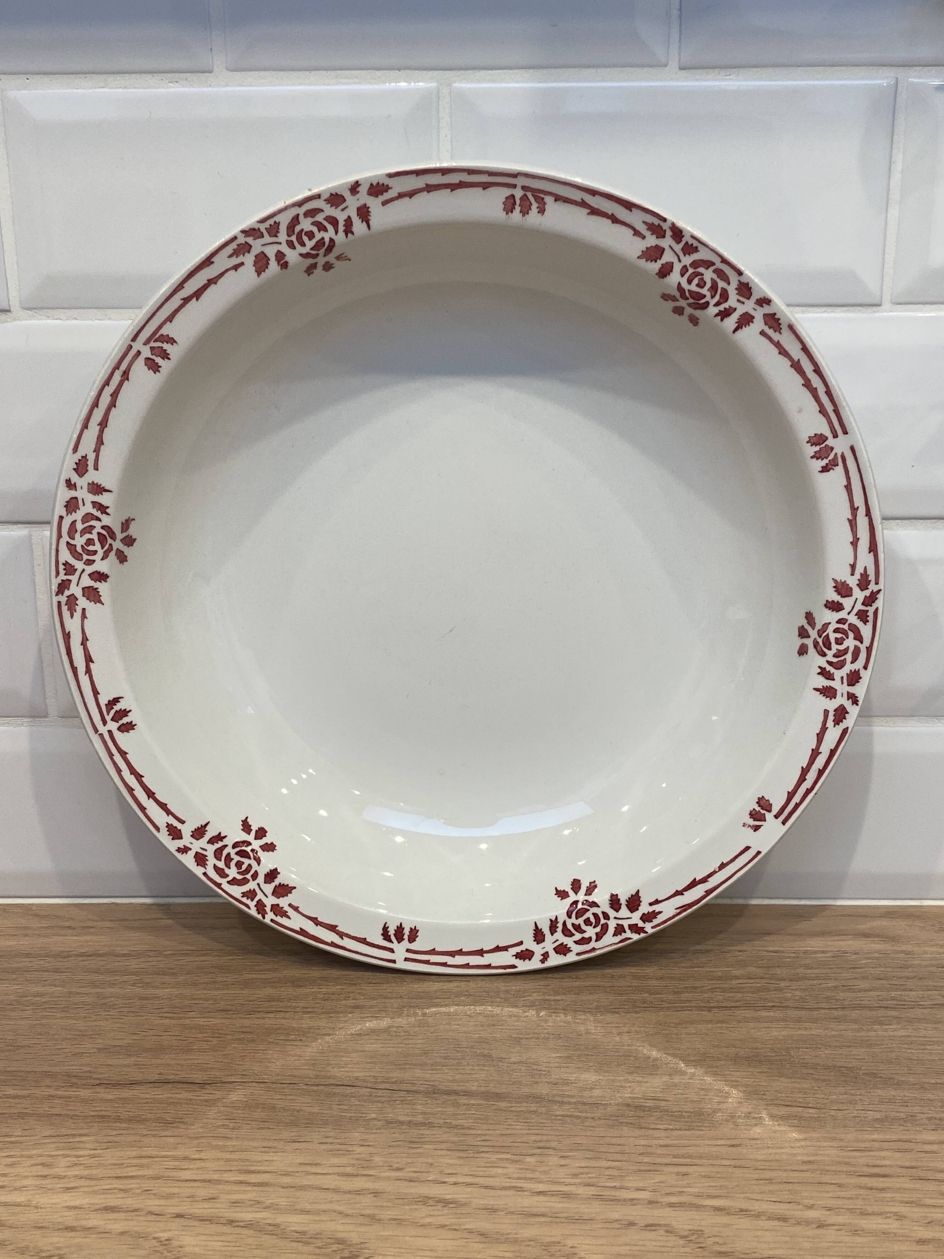 Hollow serving dish from Onnaing earthenware factory