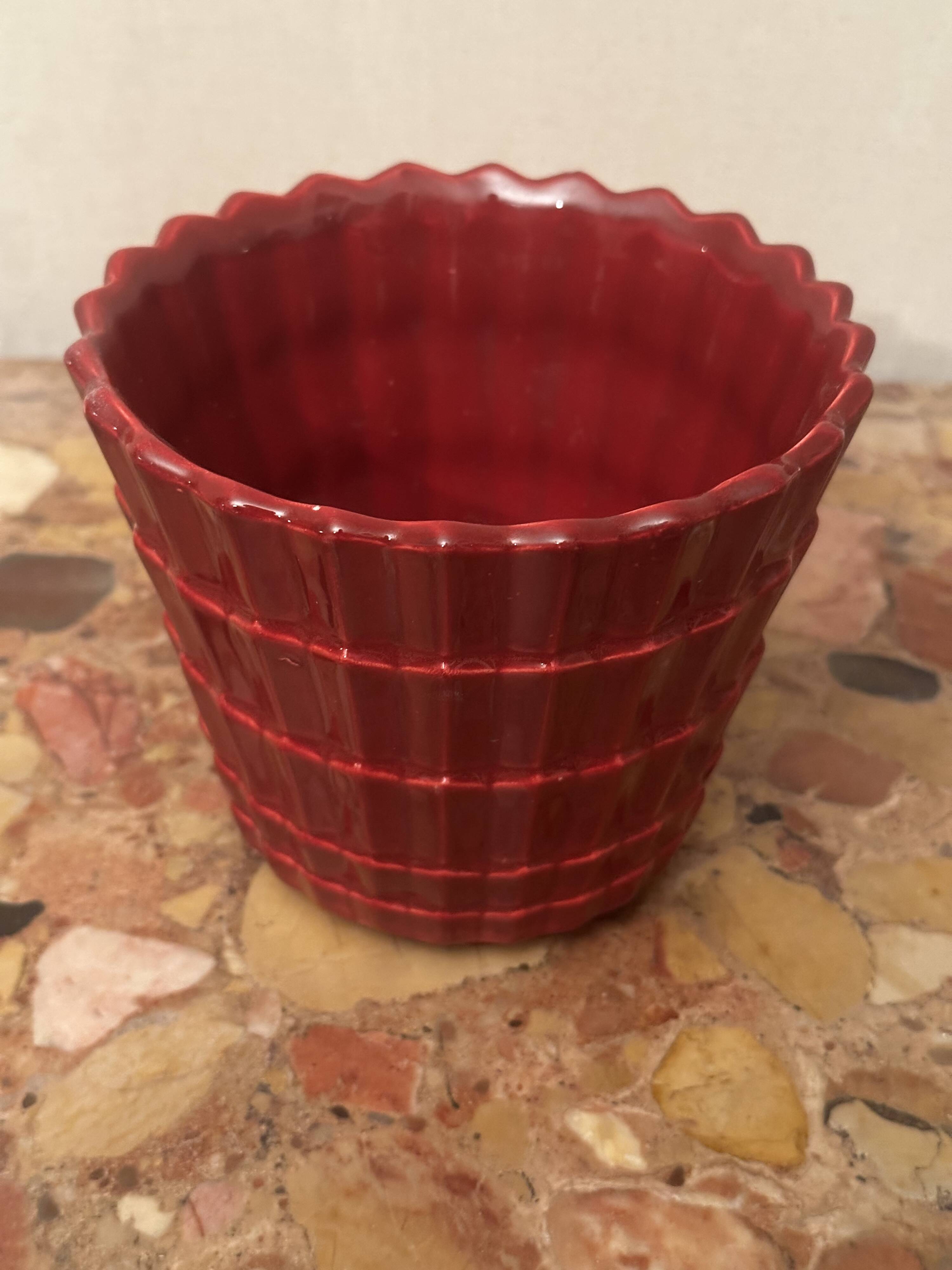 1950s Pleated Ceramic Cache Pot Bordeaux St-Clement H11/D14