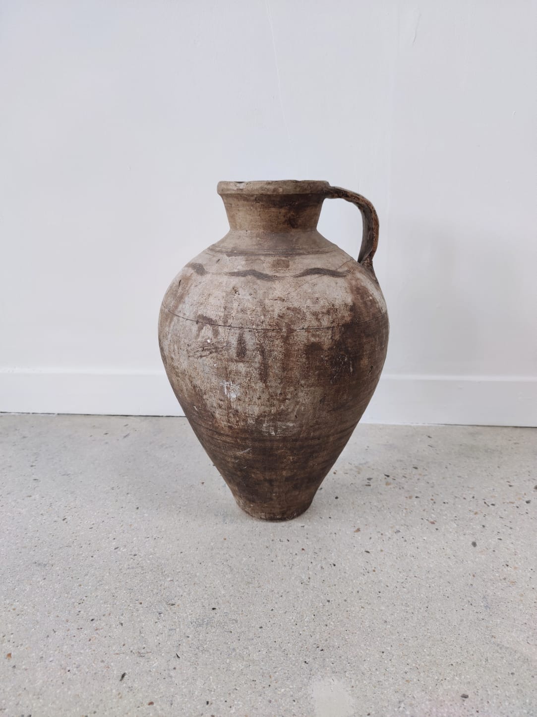Terracotta amphora (clear) H:42cm