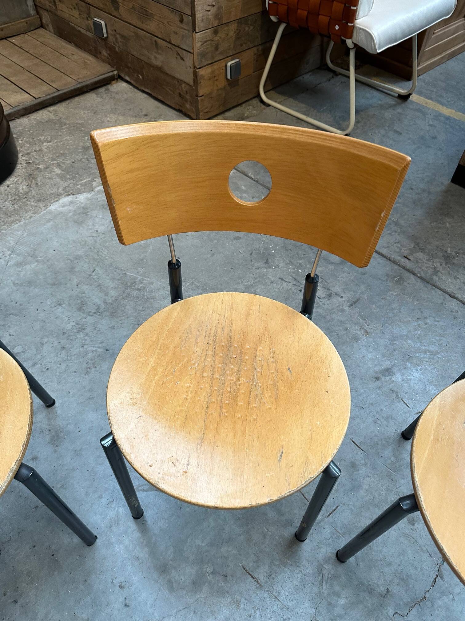 Suite de 6 chaises Années 80