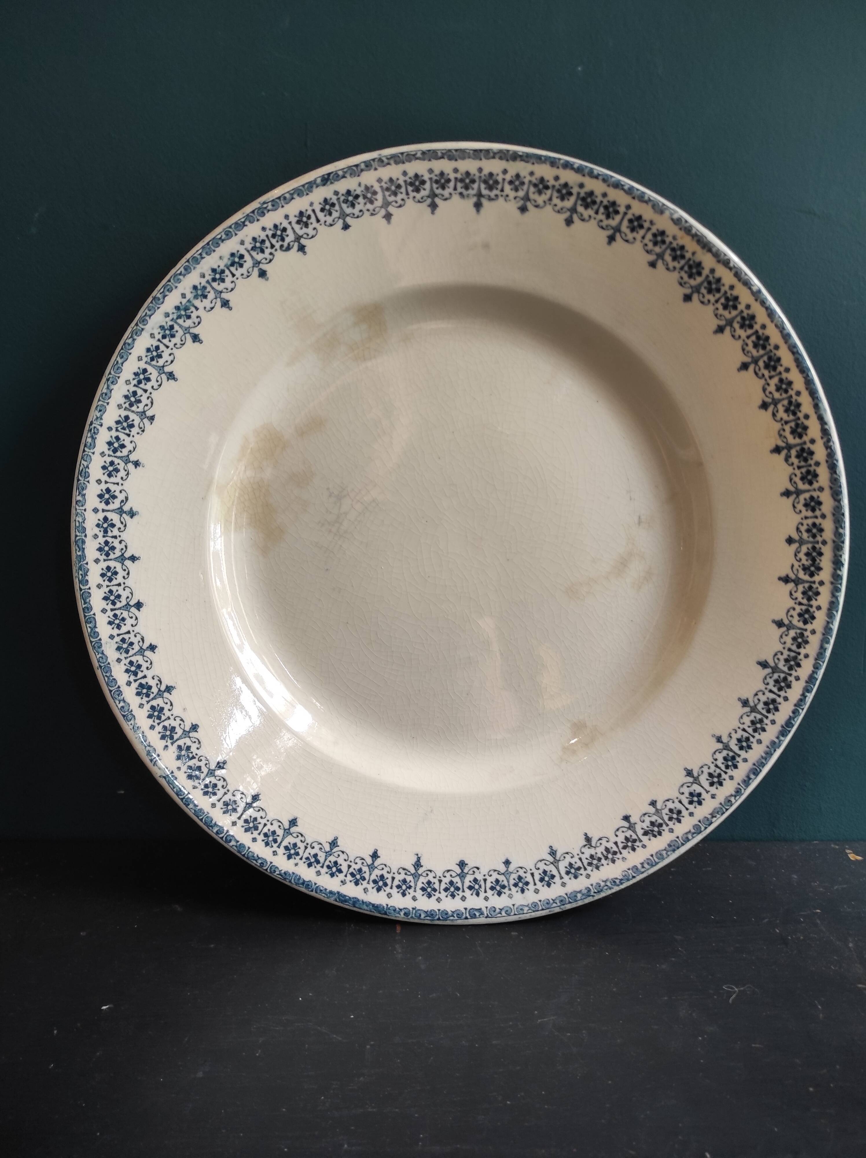 French vintage round serving plate, 30cm diameter, Longwy, mod. Bordeaux