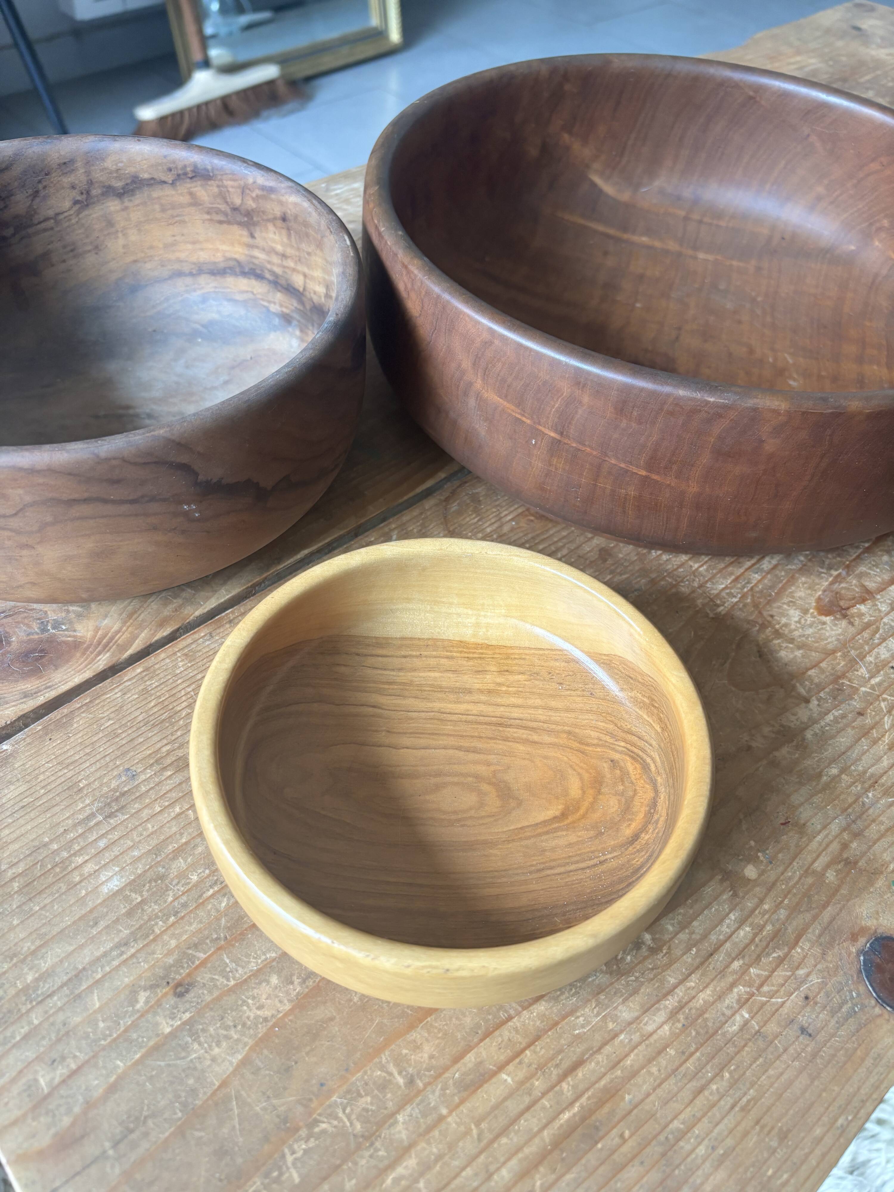 Ensemble de trois coupes en véritable bois d'olivier, fartisanaux, vintage